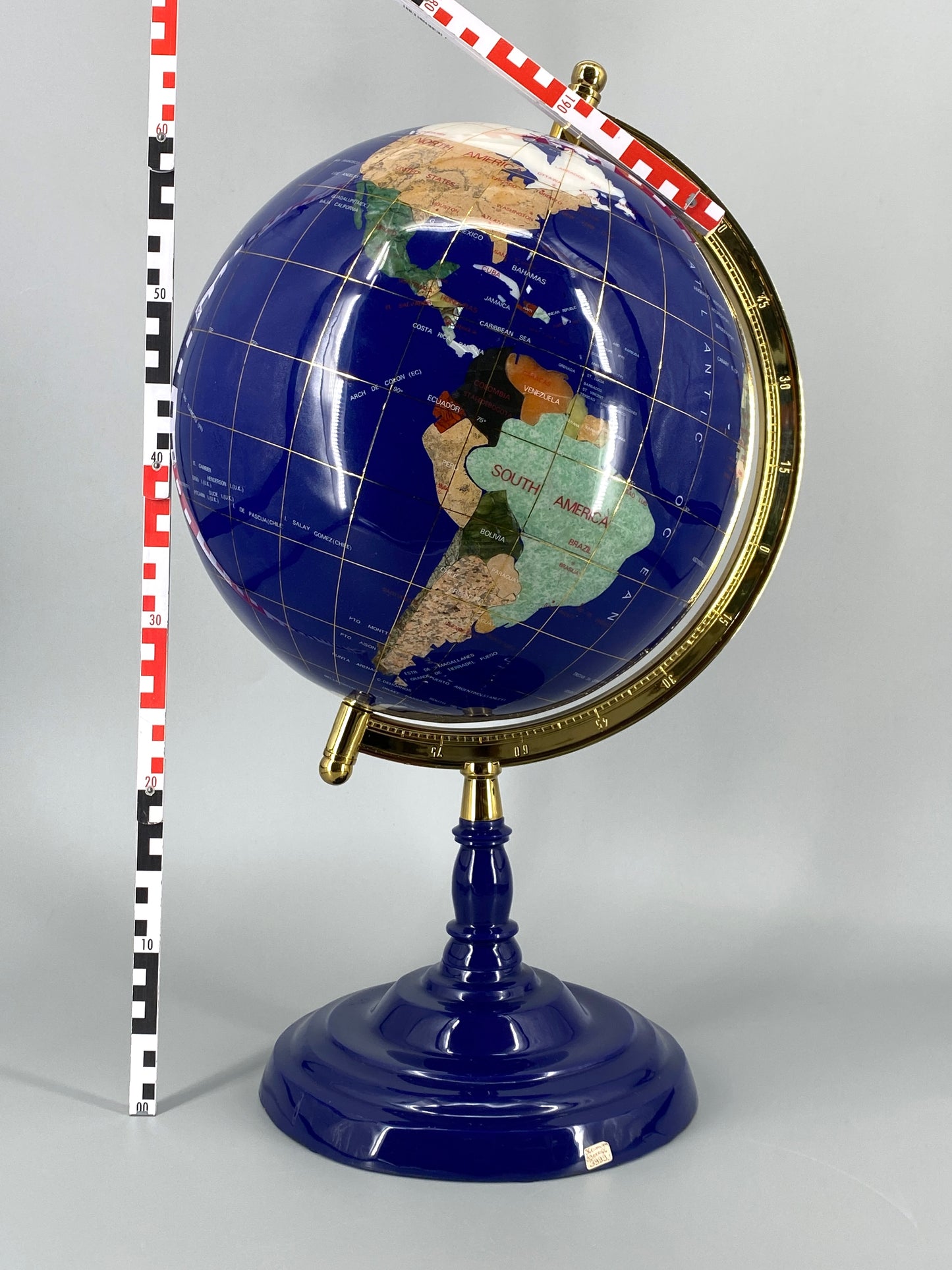 Große, imposante Weltkugel Globus mit Ländern aus eingelegten Halbedelsteinen und Perlmutt, 1990er