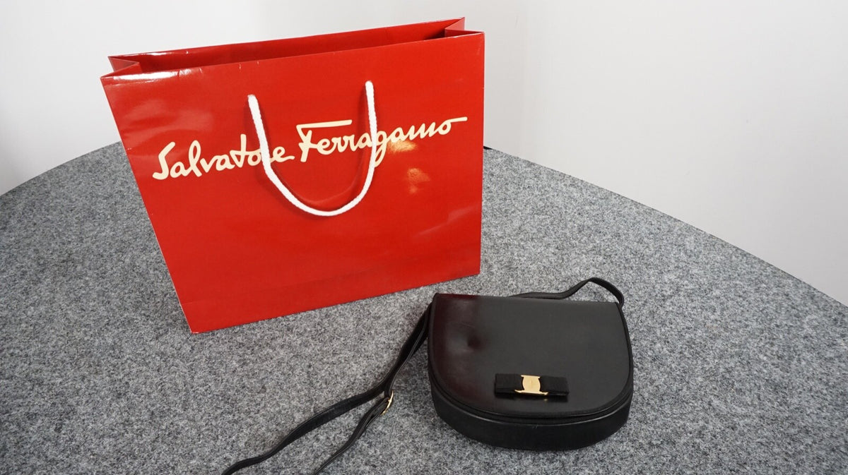 SALVATORE FERRAGAMO VINTAGE HANDTASCHE ORIGINAL SCHWARZ 90ER JAHRE WEICHES LEDER