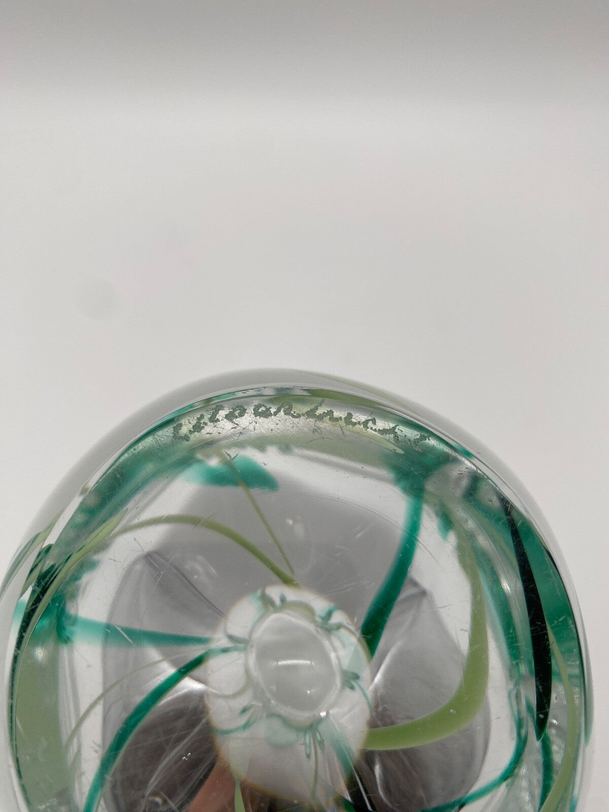 VASE MUNDGEBLASEN GLAS GRÜN MEHRFARBIG MAX VERBOEKET HOLLAND MAASTRICHT