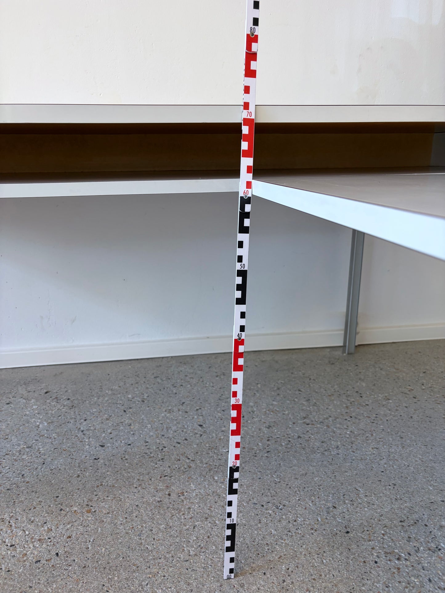 Schreibtisch mit Schreibmaschinenerweiterung von Dieter Rams für das Program 570 von Vitsoe, Deutschland um 1980