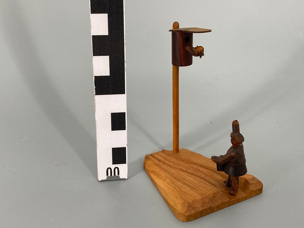 Handgeschnitzte Holzfigur aus Teakholz, Mid Century Design 1950er