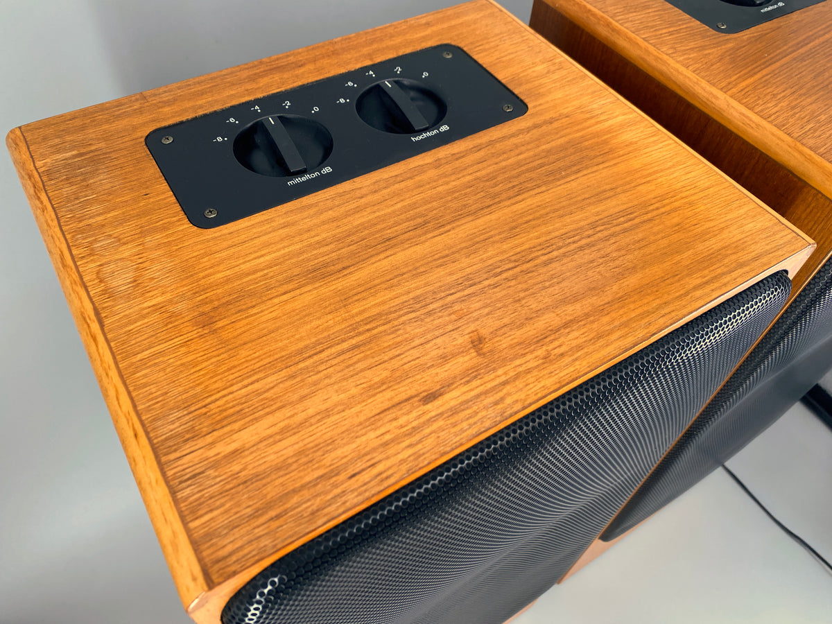 Ein Paar 3-Wege Lautsprecher Typ L1030 in Nussbaumfurnier von Dieter Rams für BRAUN, Deutschland 1970er