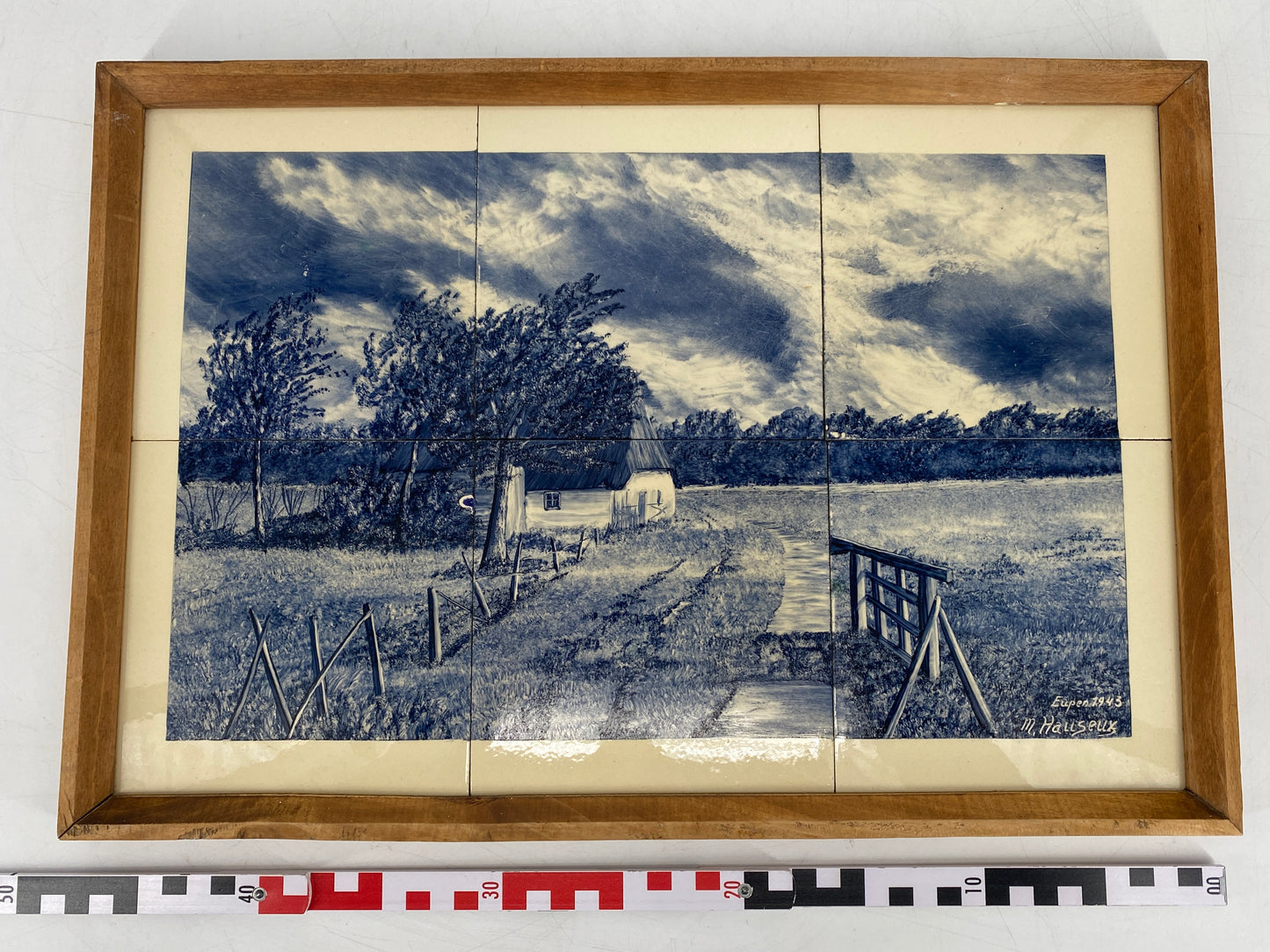 Wandbild eines Bauernhauses auf Fliesen in Eupern, Belgien 1943 von M. Hasaux