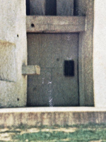 2 Architektur Plakate von der Kapelle-Notre-Dame-du-Haut in Ronchamp, die von Le Corbusier (1887–1965) entworfen wurde