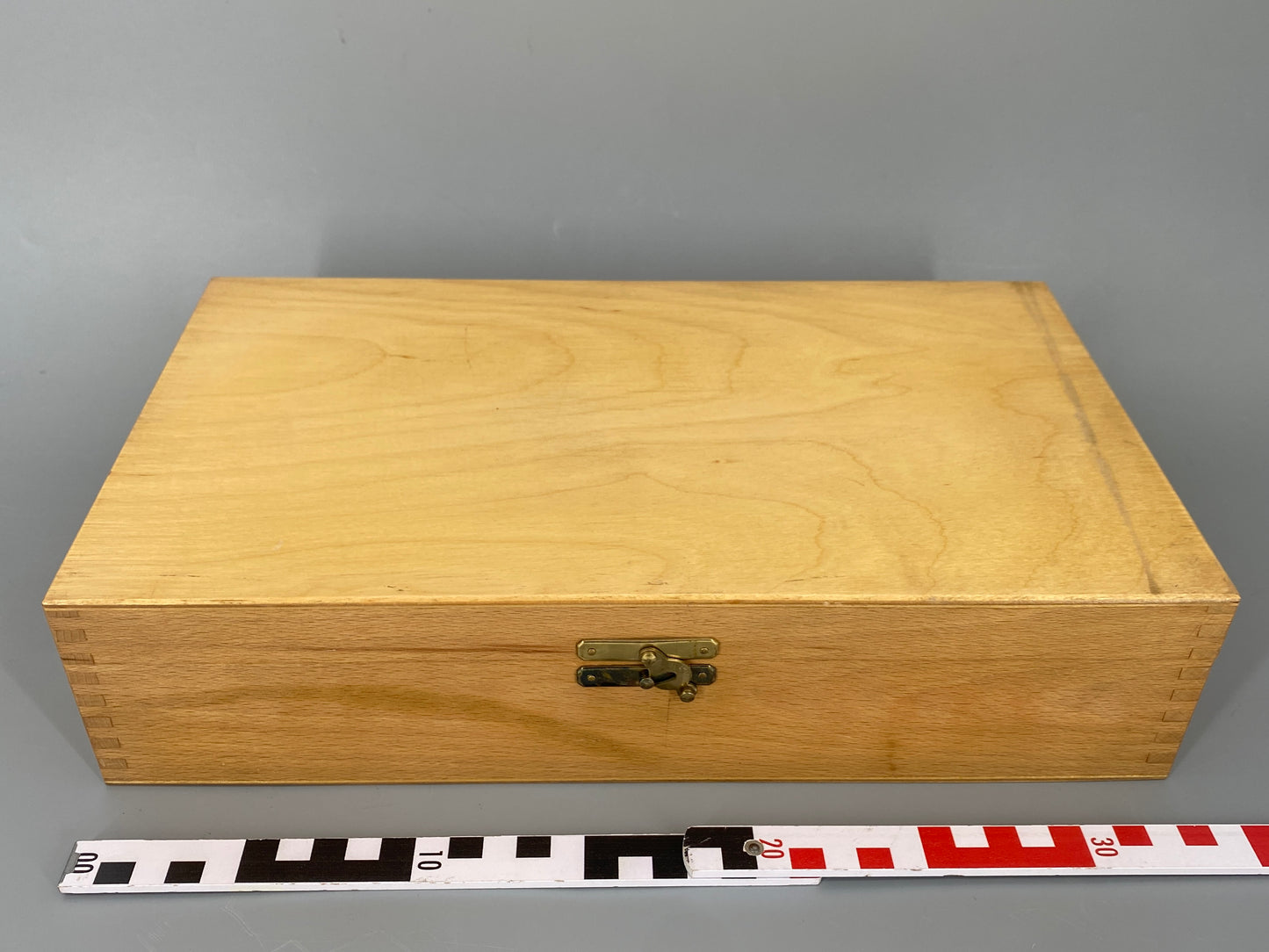 Vintage Holzschatulle mit Fingerzinken Eckverbindung