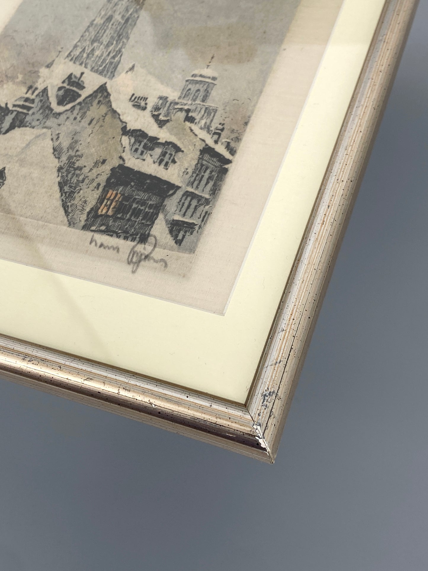 Farbradierung auf Seide "Stadtansicht von Wien mit dem Stephansdom und Mozarthaus" von Hans Figura (1898–1978)