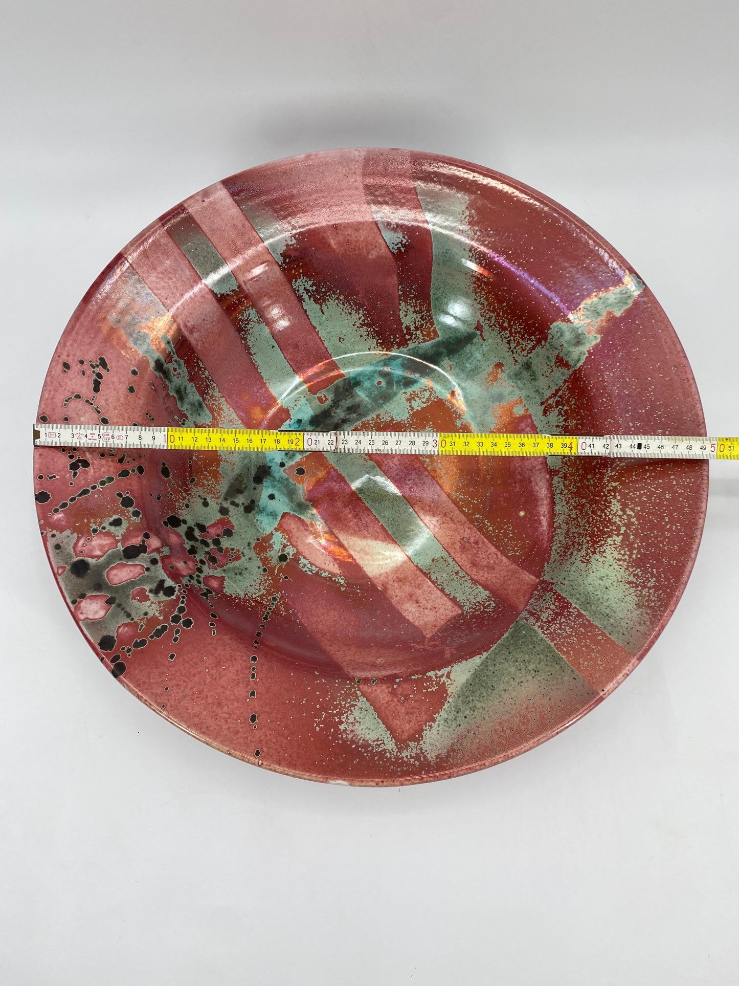 Obstschale aus Faenza-Keramik des Künstlers Leandro Lega, 1970er/80er Italien