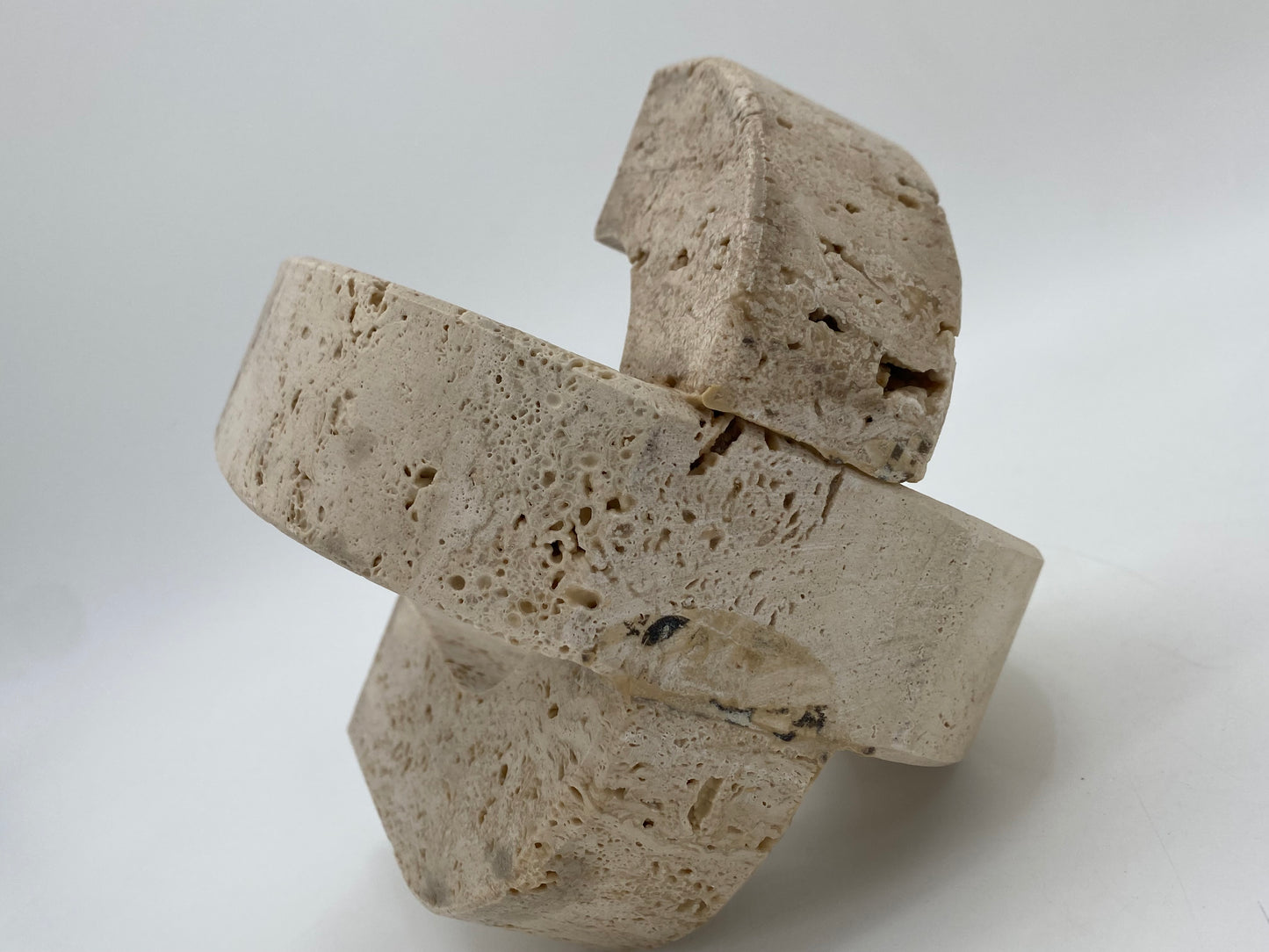 Kerzenständer aus Travertin im brutalistischen Design von Fratelli Mannelli, 1970er Italien