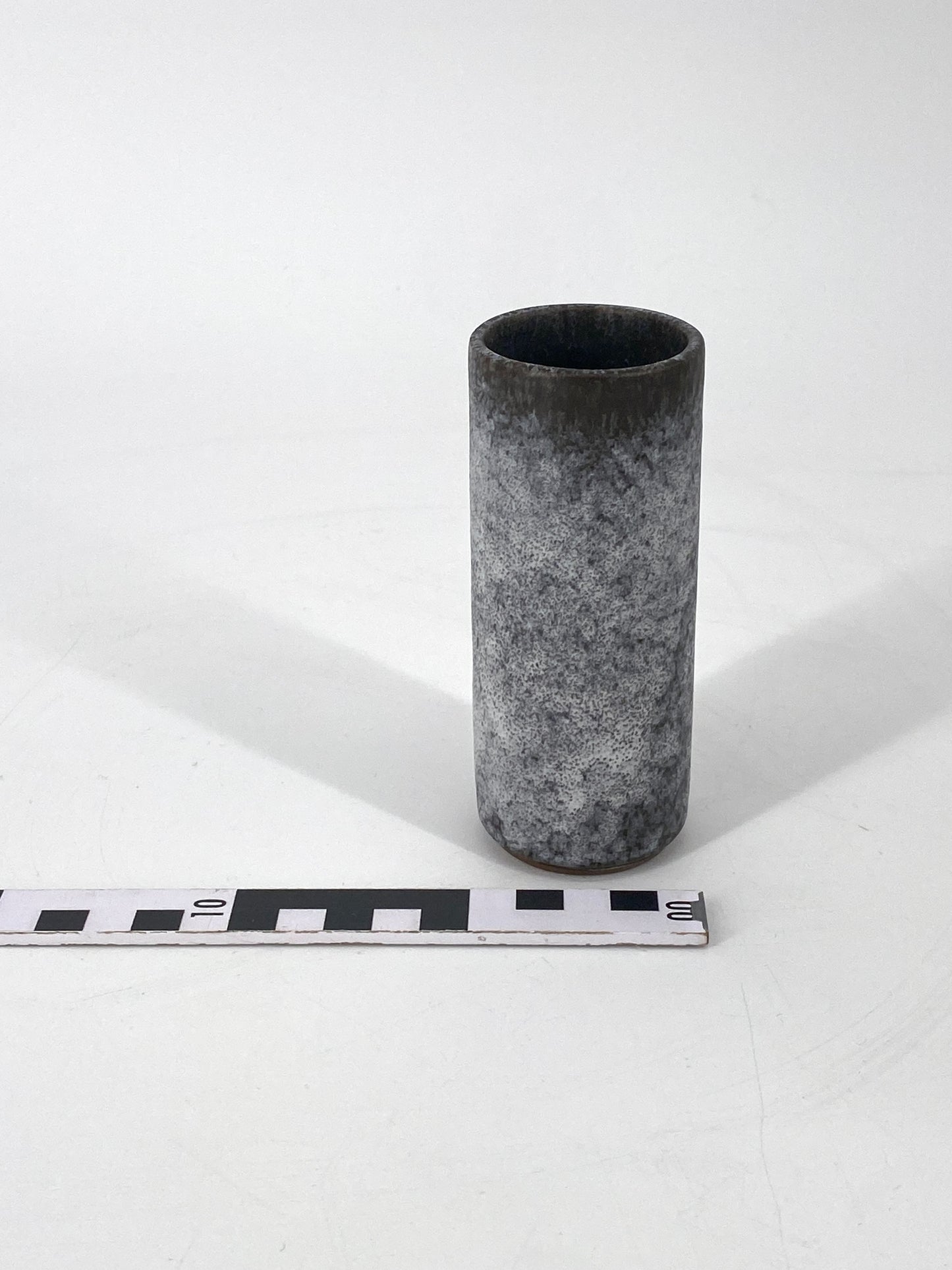 kleine zylindrische Studiokeramik Vase von Peter Delius, Hamelner Töpferei, 60er