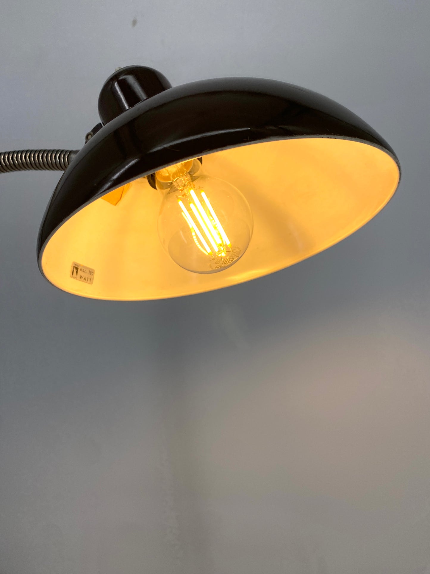 Schreibtsich-Klemmlampe von Kaiser Idell im Bauhaus-Design, Deutschland