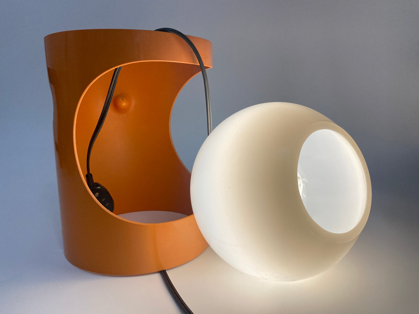 2x Tischlampen "Guggerli" von  Rosemarie und Rico Baltensweiler für Baltensweiler AG, 1960er Schweiz