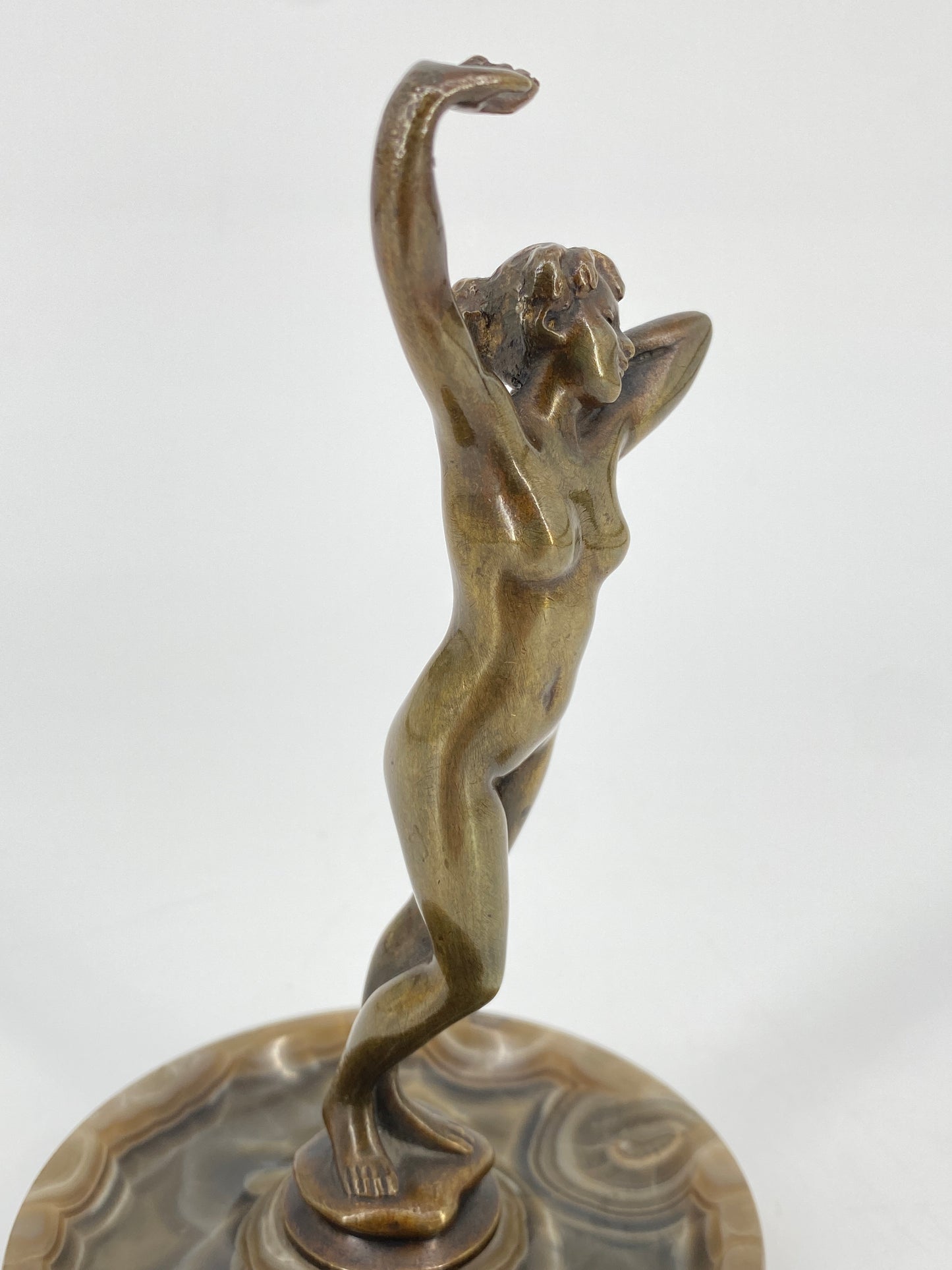 Bronze Figur auf Marmorsockel, Frauenakt, Art Deco um 1900