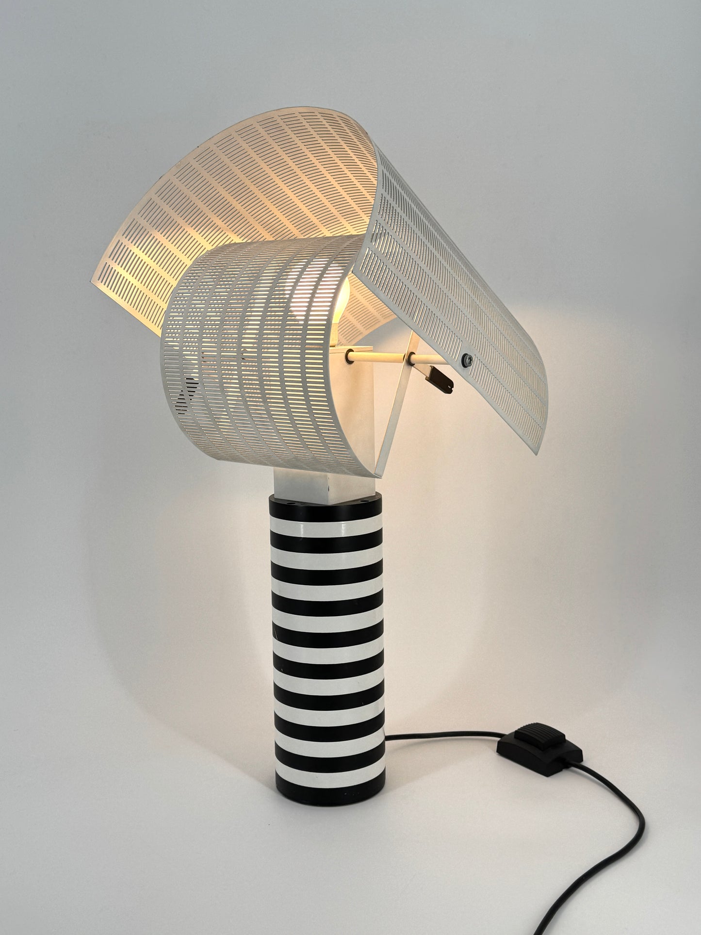 Tischlampe "Shogun" von Mario Botta für Artemide, Originalproduktion aus den 80er Jahren
