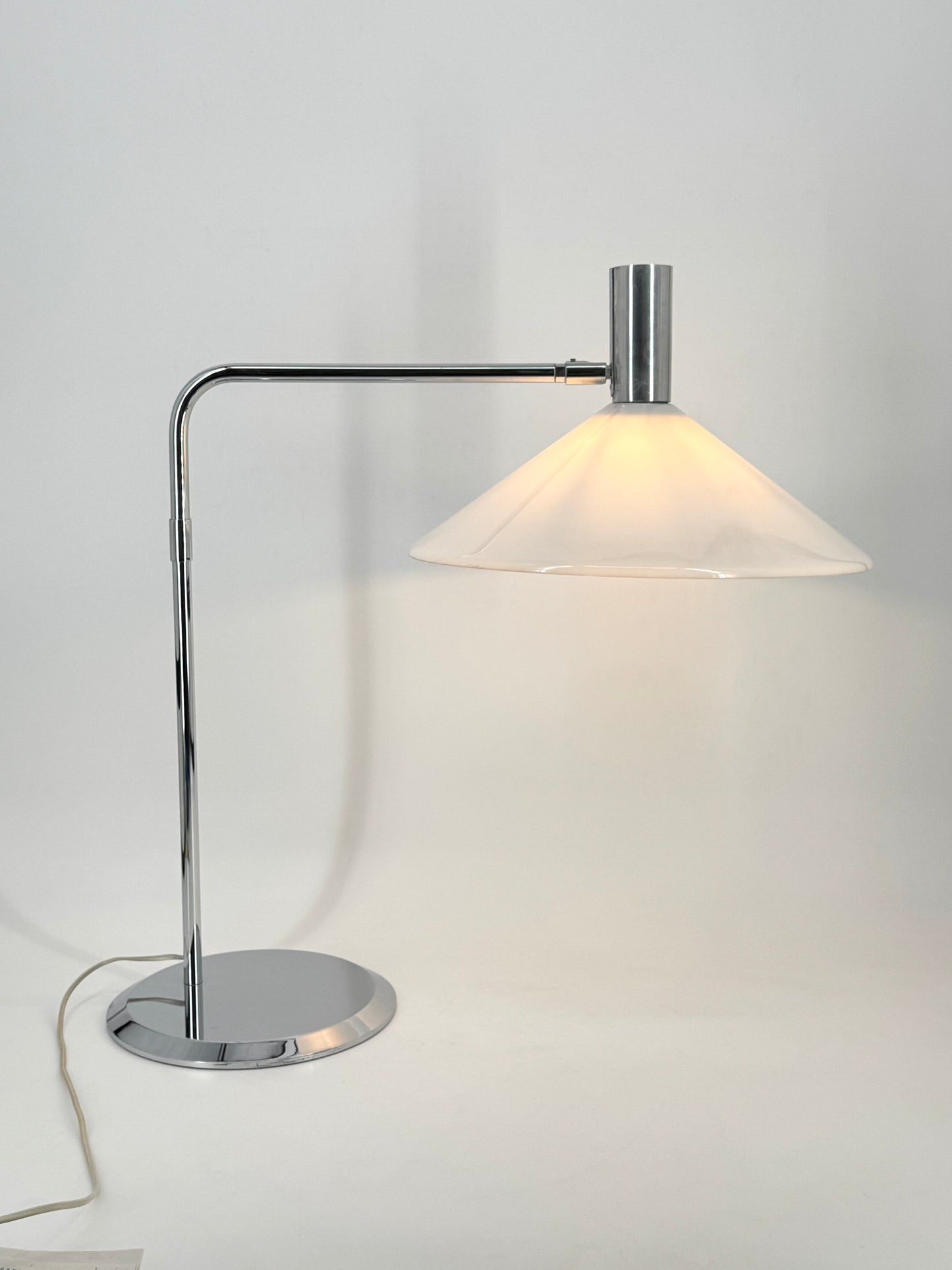 Chrom Tischlampe von Swiss Lamps International, Zürich