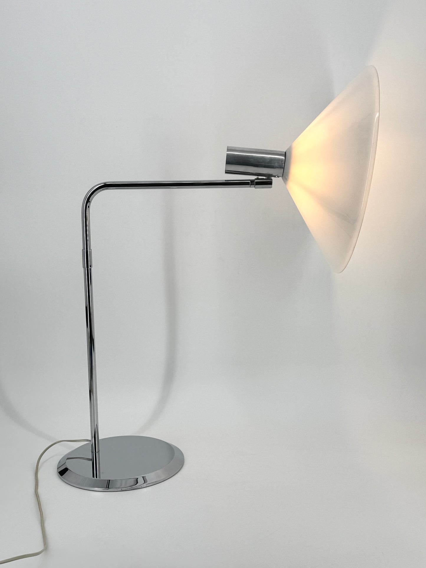 Chrom Tischlampe von Swiss Lamps International, Zürich