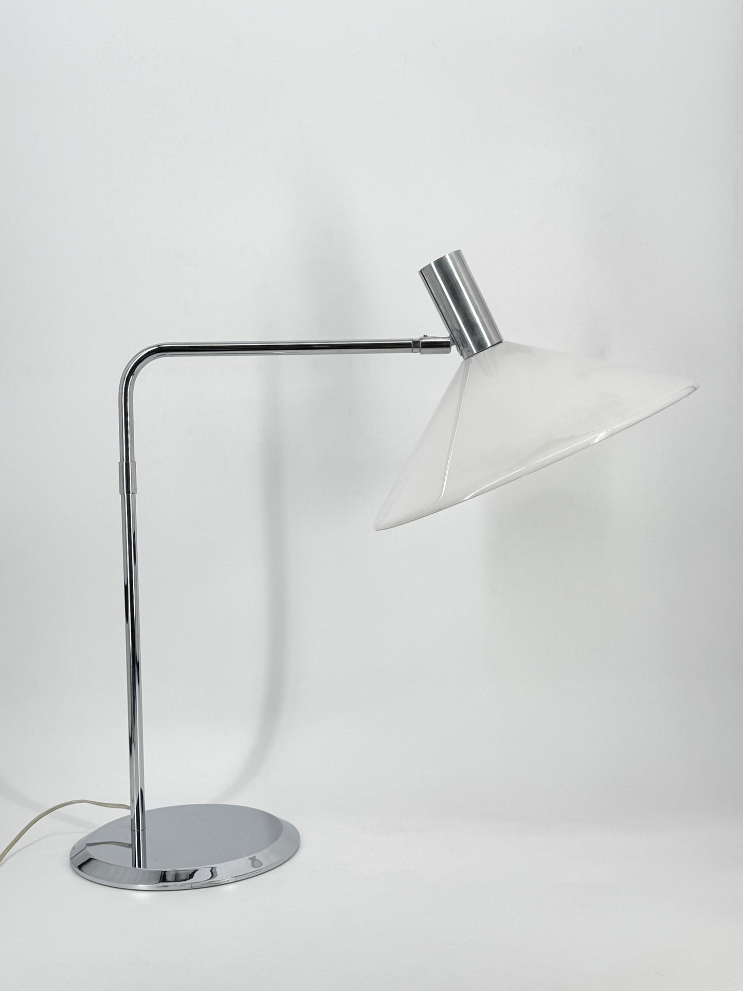 Chrom Tischlampe von Swiss Lamps International, Zürich