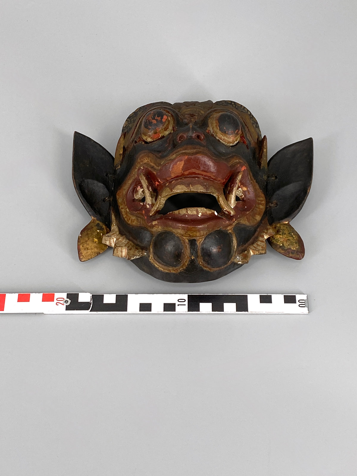 Balinesische Ravana Rakshasa Dämonen Holzmaske, Indonesien, 20. Jhd.