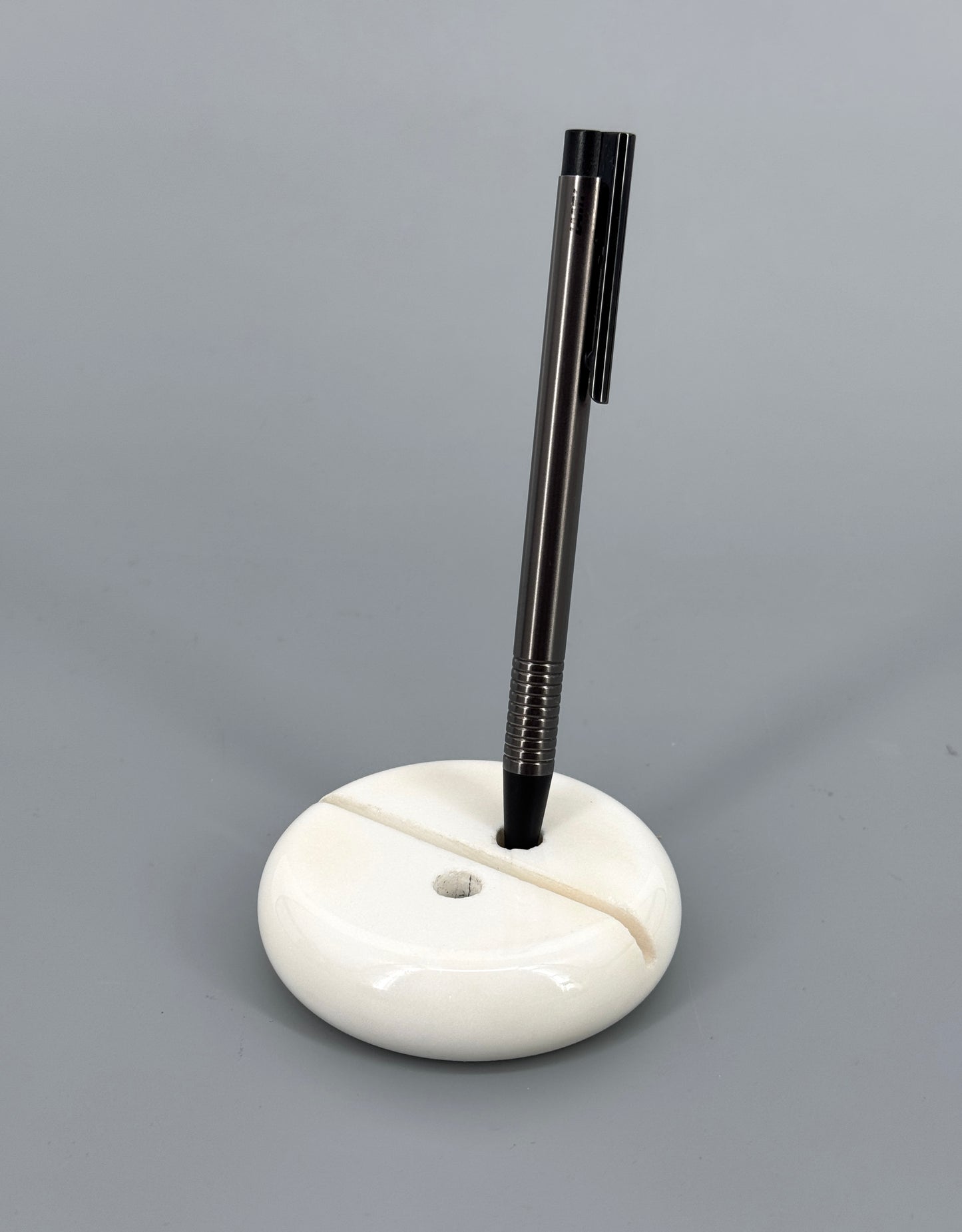Stiftehalter von Up & Up aus weißem Carrara Marmor, Italien 70er