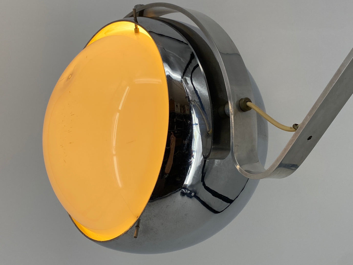 Einzigartige Eyeball-Bogenlampe, Space Age Design aus Italien, 1970er