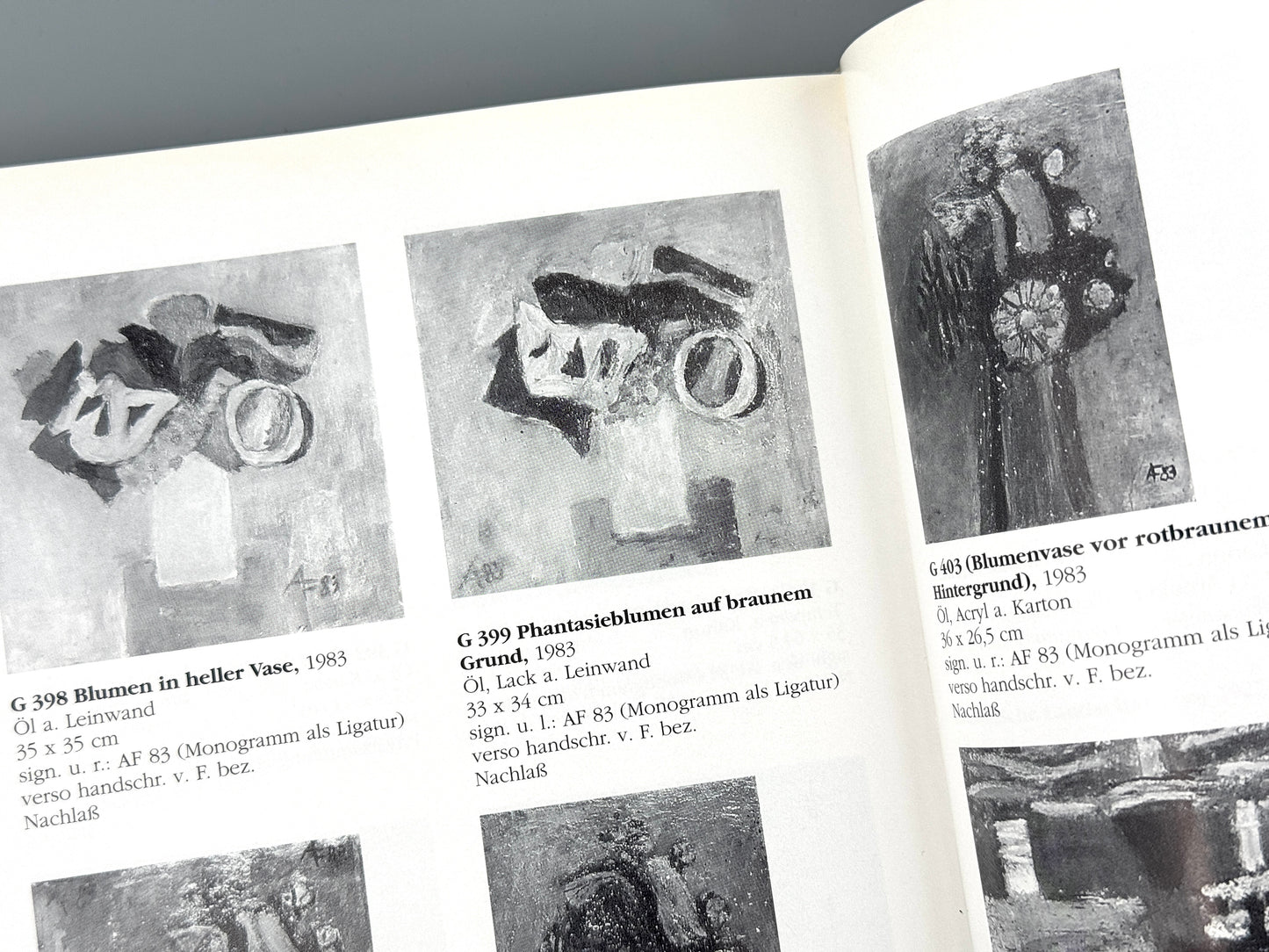 Ölgemälde "Phantasieblumen auf braunem Grund" von Arnold Fiedler, 1983 (G 399)