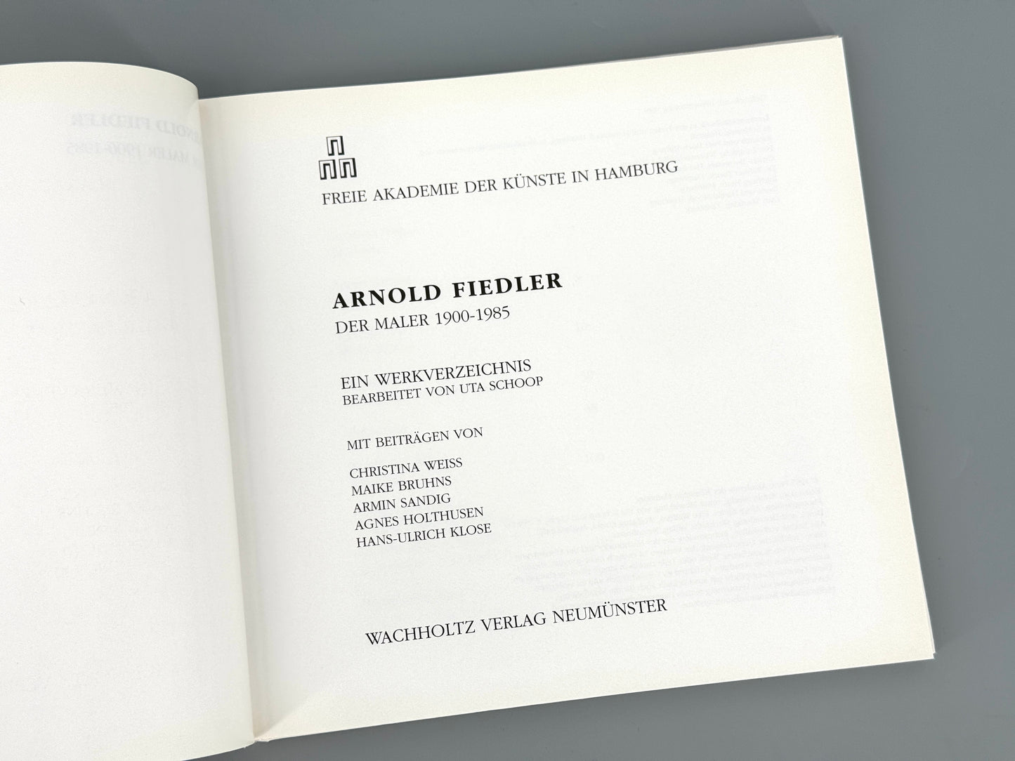 Ölgemälde "Phantasieblumen auf braunem Grund" von Arnold Fiedler, 1983 (G 399)