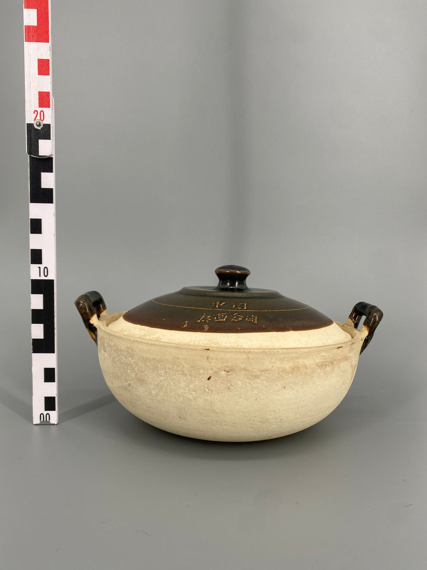 Schmortopf aus Ton, China