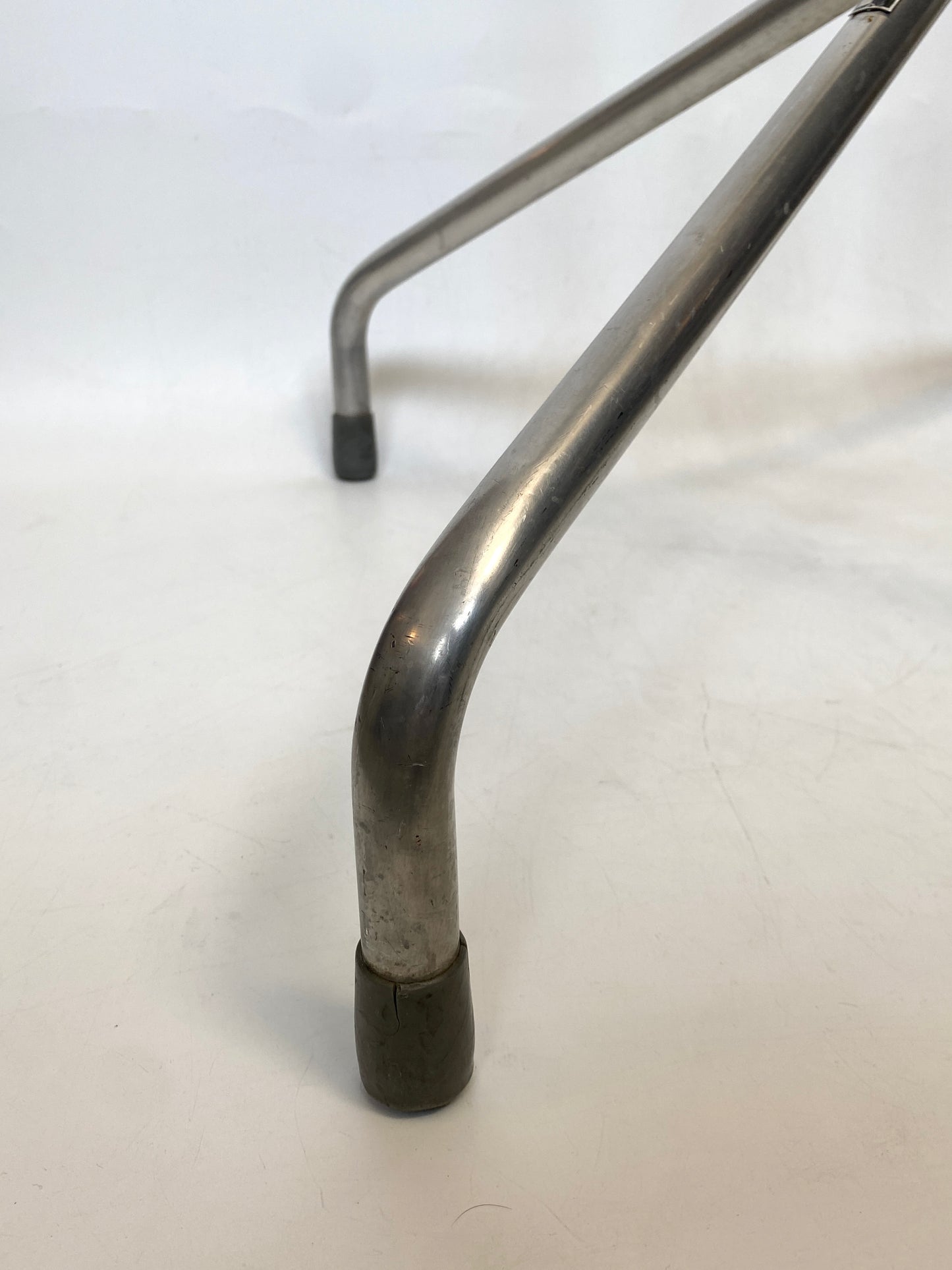 Garderobenständer, Aluminium, Italien, 1970er Jahre