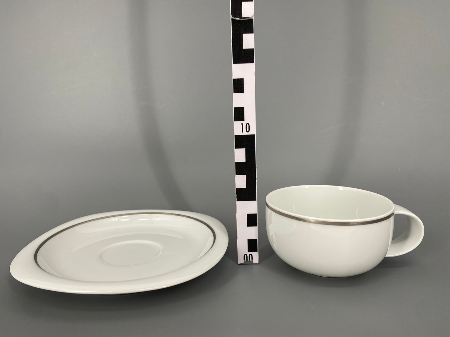 Teegedeck von Rosenthal aus der studio-linie, Suomi Linja Platin, Deutschland