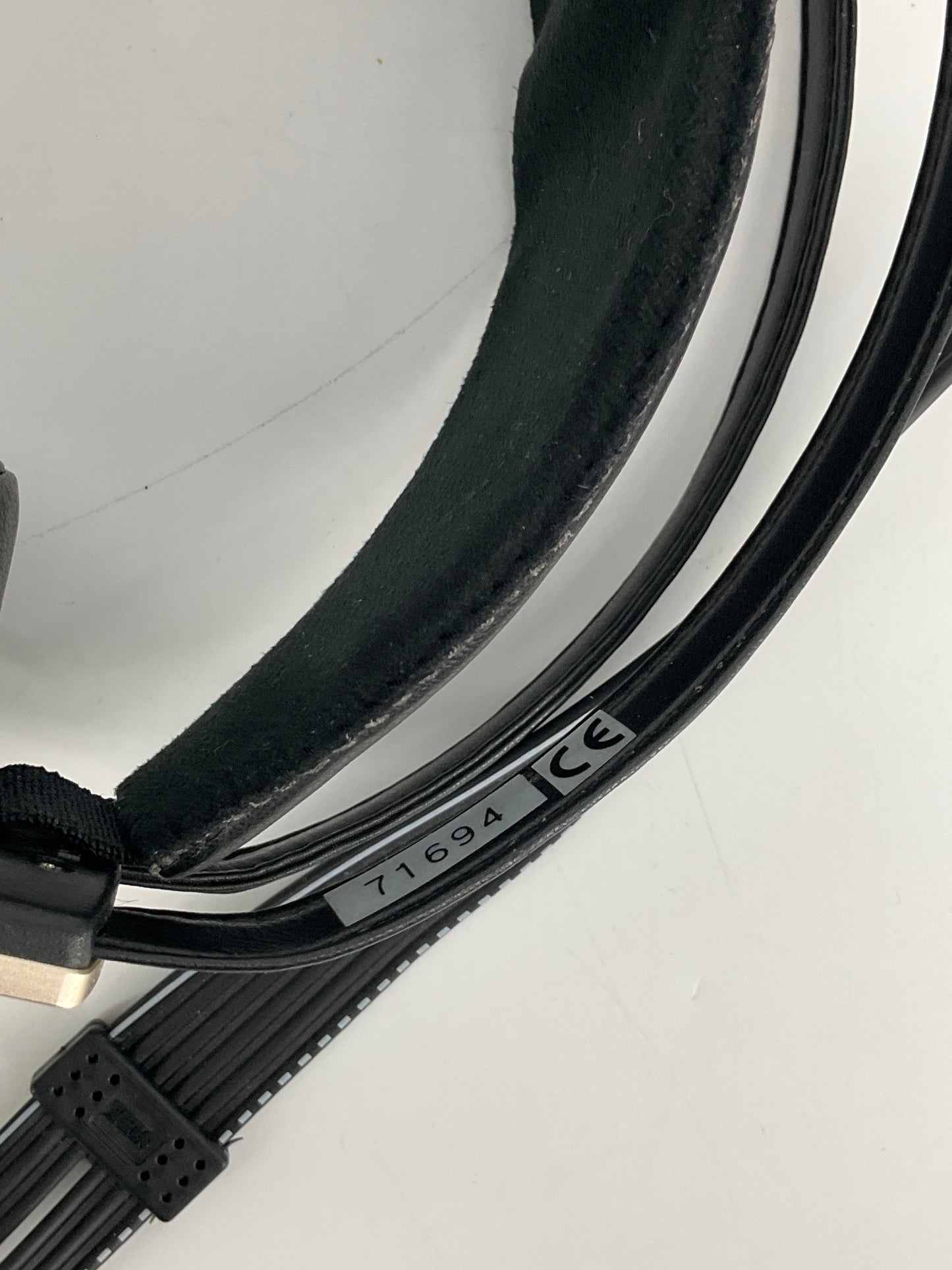 Kopfhörer "SR007 MK1" von STAX mit dem dazugehörigem Röhren-Vorverstärker und Verlängerungskabel