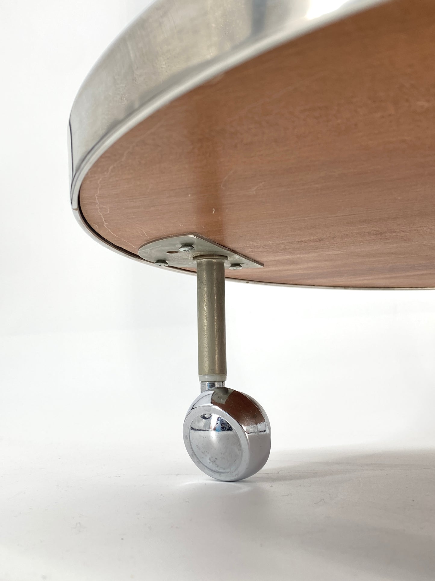 Art Deco Beistelltisch auf Rollen, Holz, Chrom