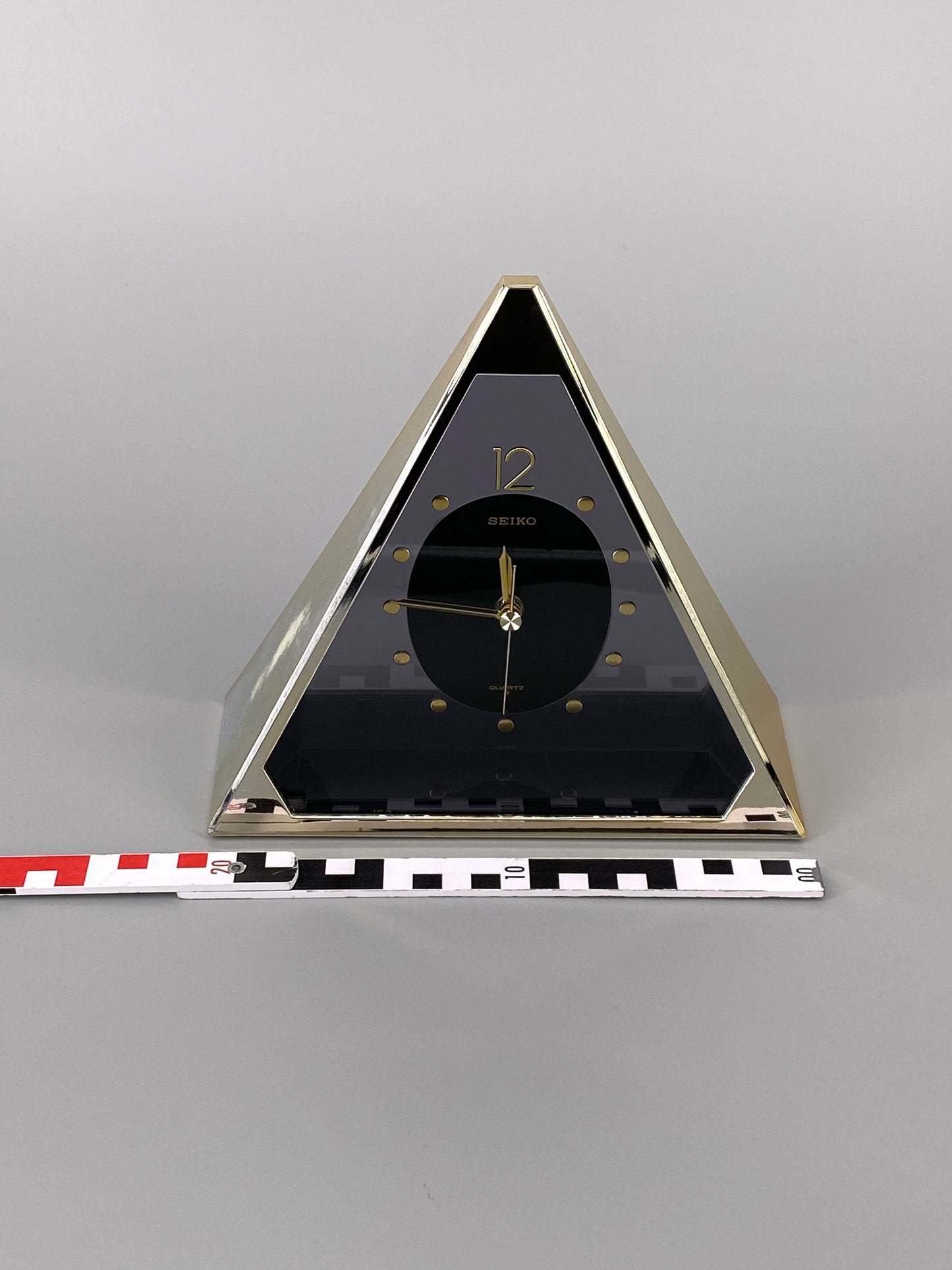Goldene Pyramidenuhr von Seiko, Japan, 90er