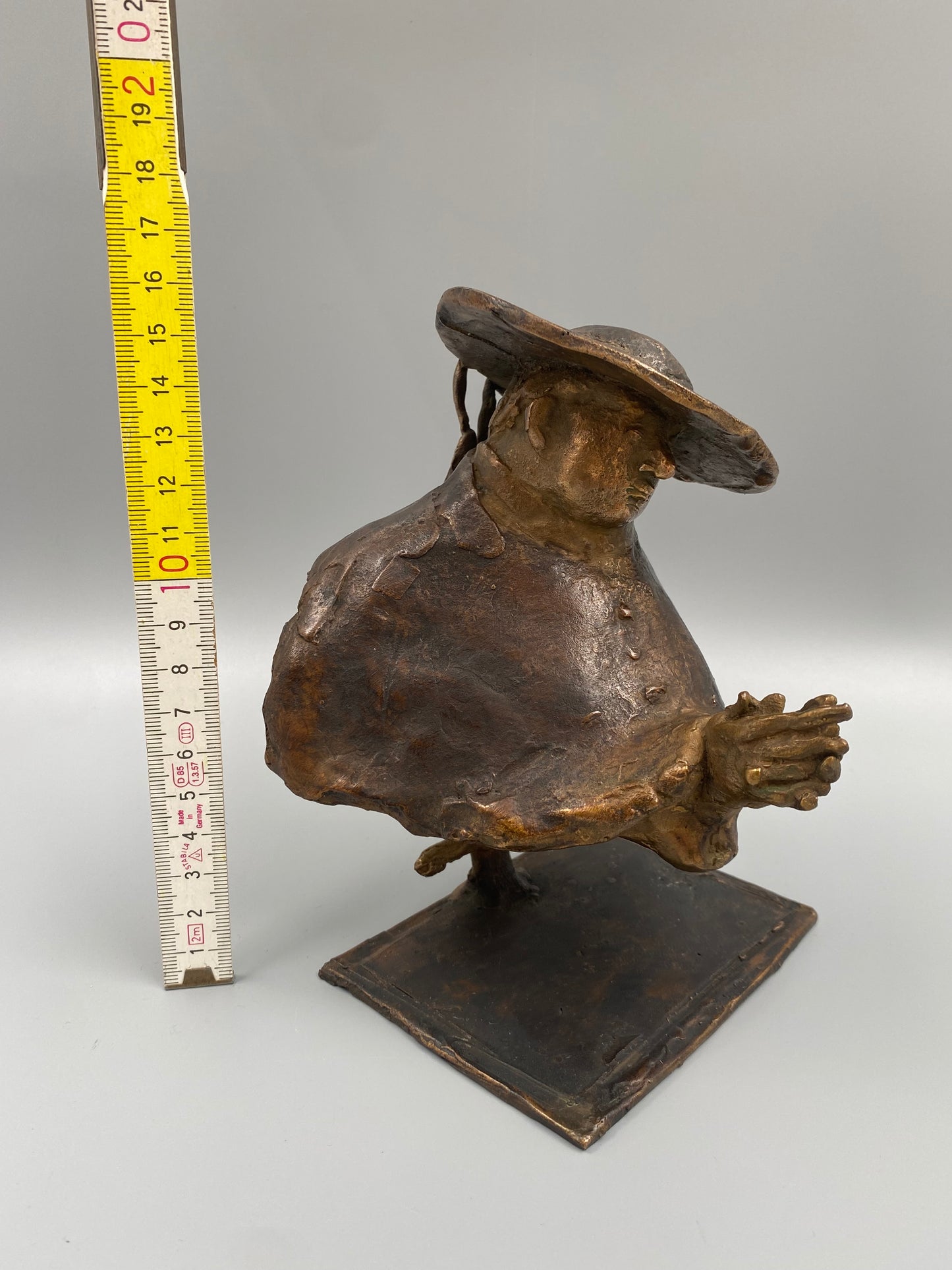 Bronzebüste "Prälat" des Künstlers Joseph Michael Neustifter aus der Kunstgießerei Strehle Traunstein, 1973