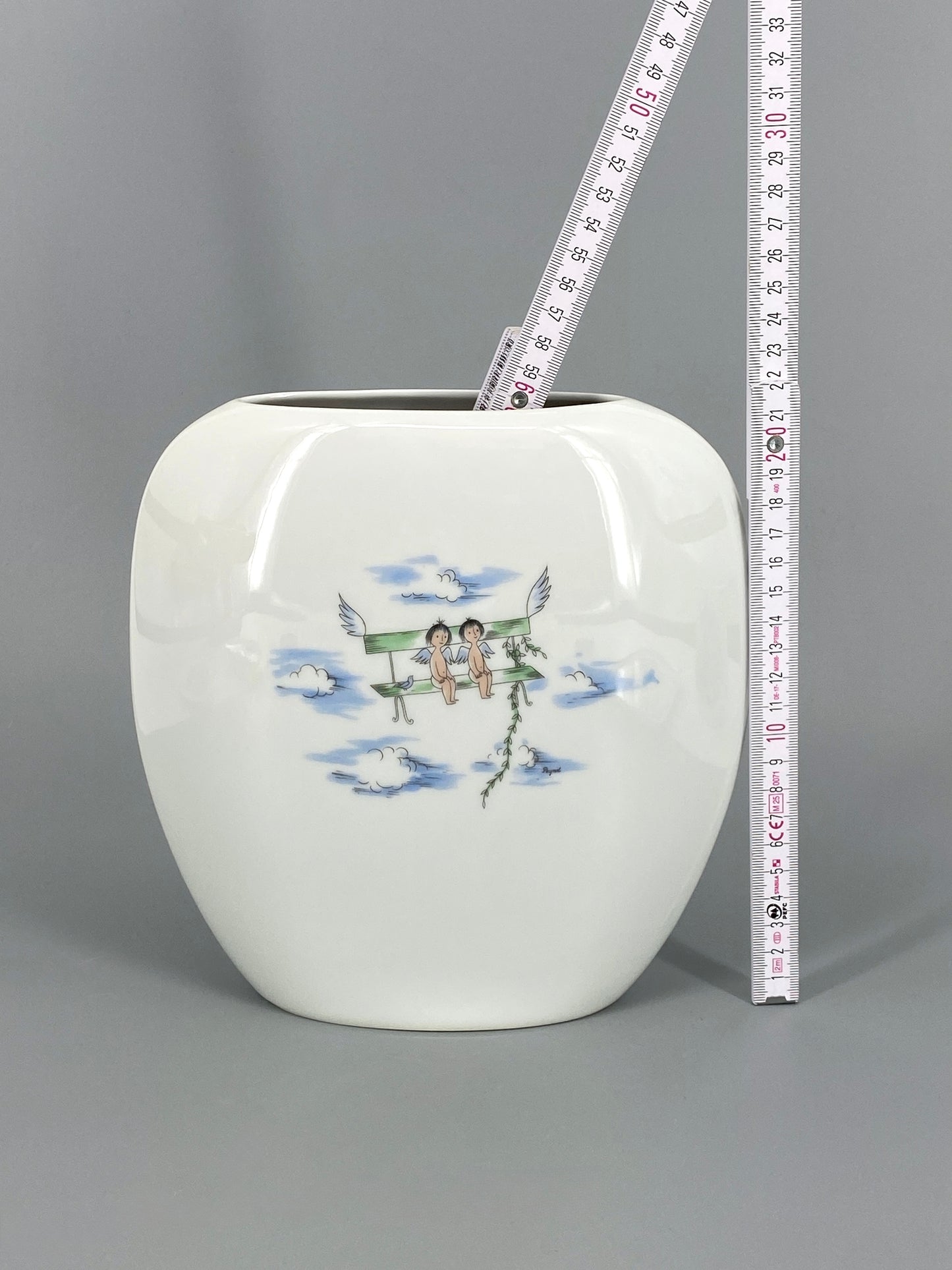 Rosenthal Vase mit Liebespaar-Motiv, illustriert von Raymond Peynet