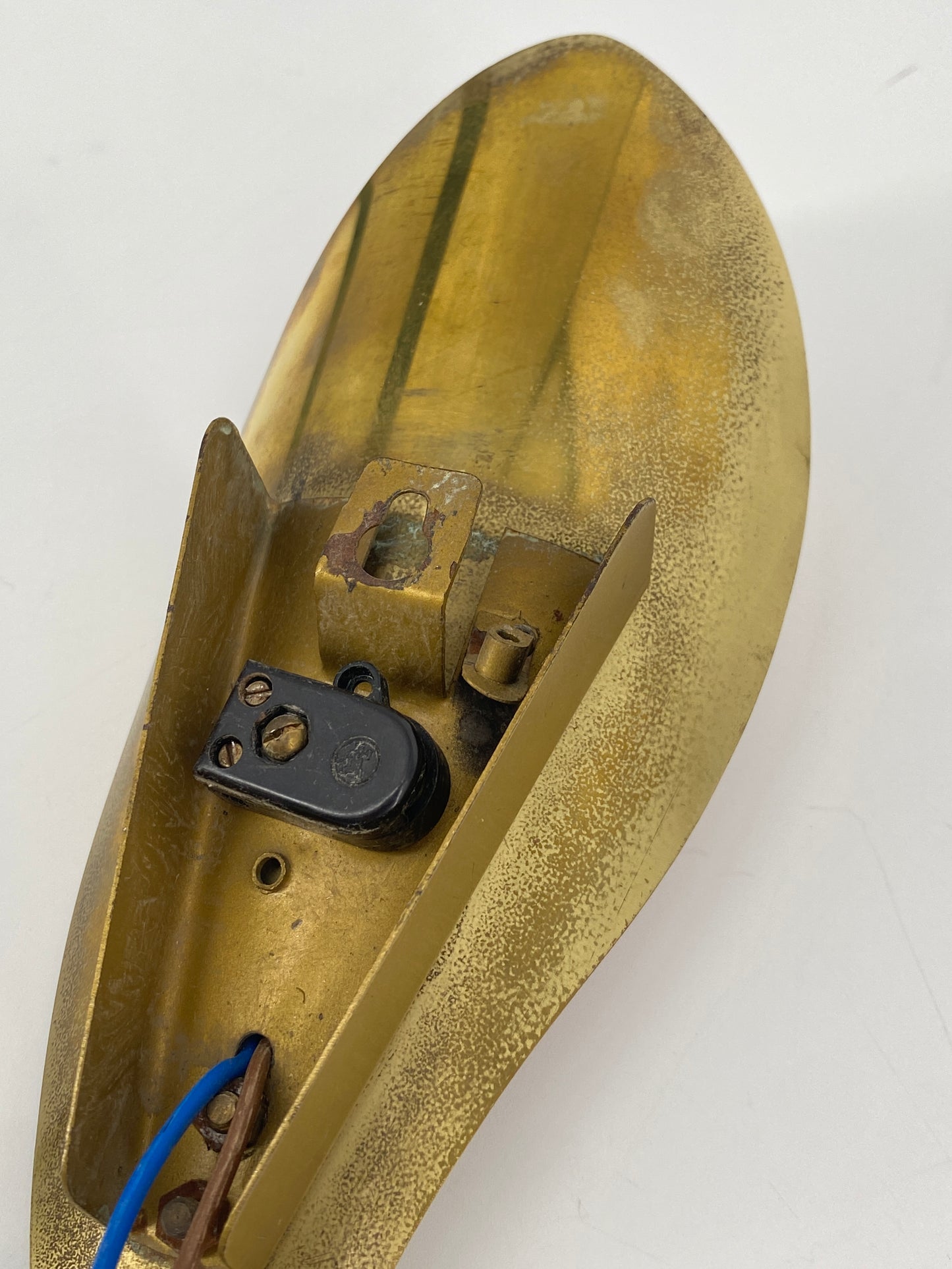 Blattförmige Wandlampe im Stil von Stilnovo aus Messing, 50/60er