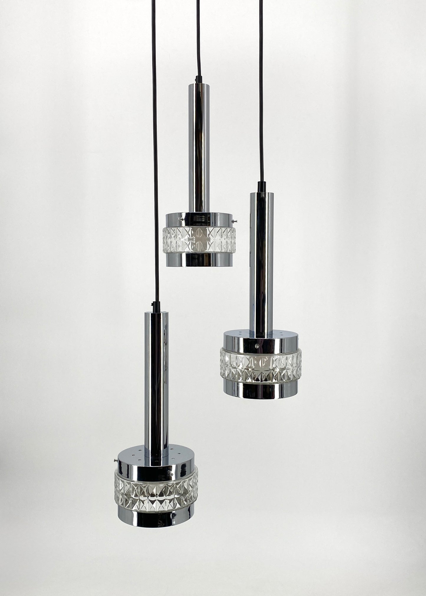 Verchromte Kaskadenlampe mit facettierten Glasschirmen, 60er