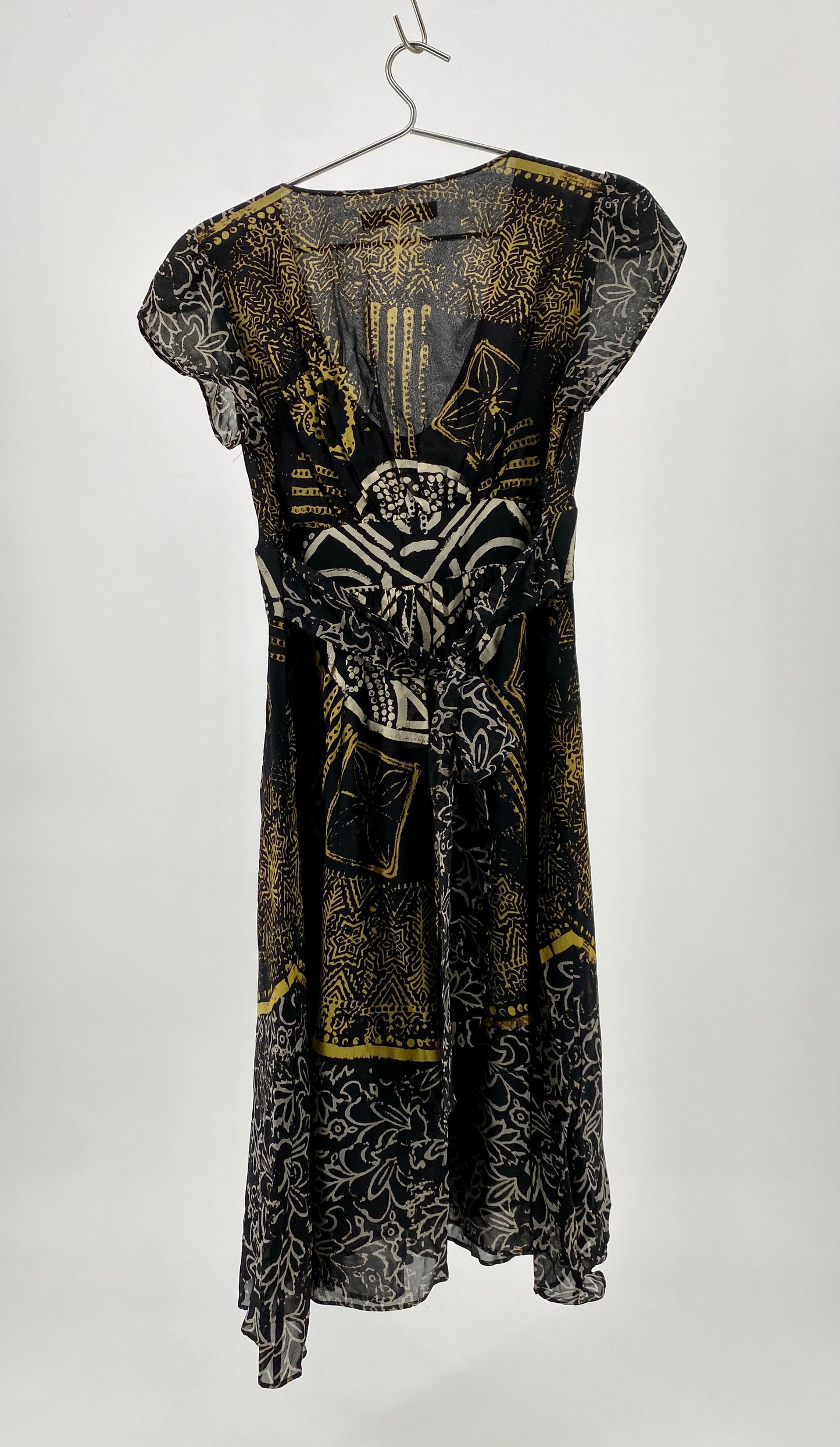 Knielanges Sommerkleid aus 100% Seide von Etro in IT 42 / DE 36