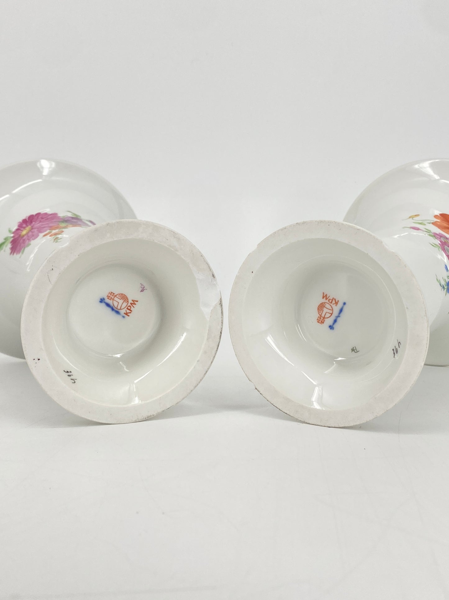 3er Set beschädigte Porzellan Vasen mit Blumendekor von KPM, Berlin 60er bis 90er
