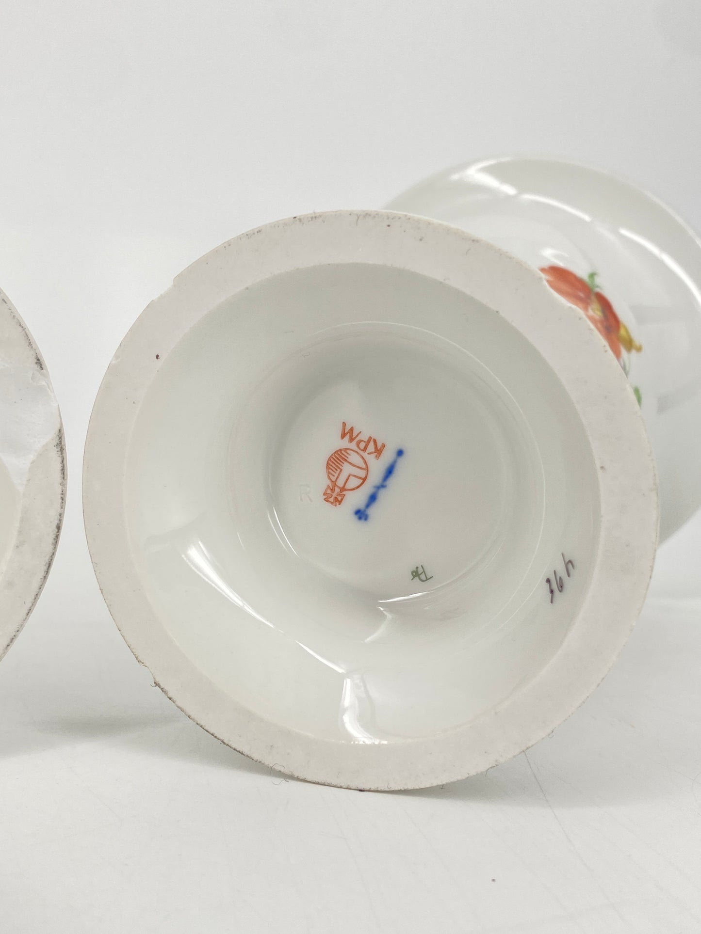 3er Set beschädigte Porzellan Vasen mit Blumendekor von KPM, Berlin 60er bis 90er