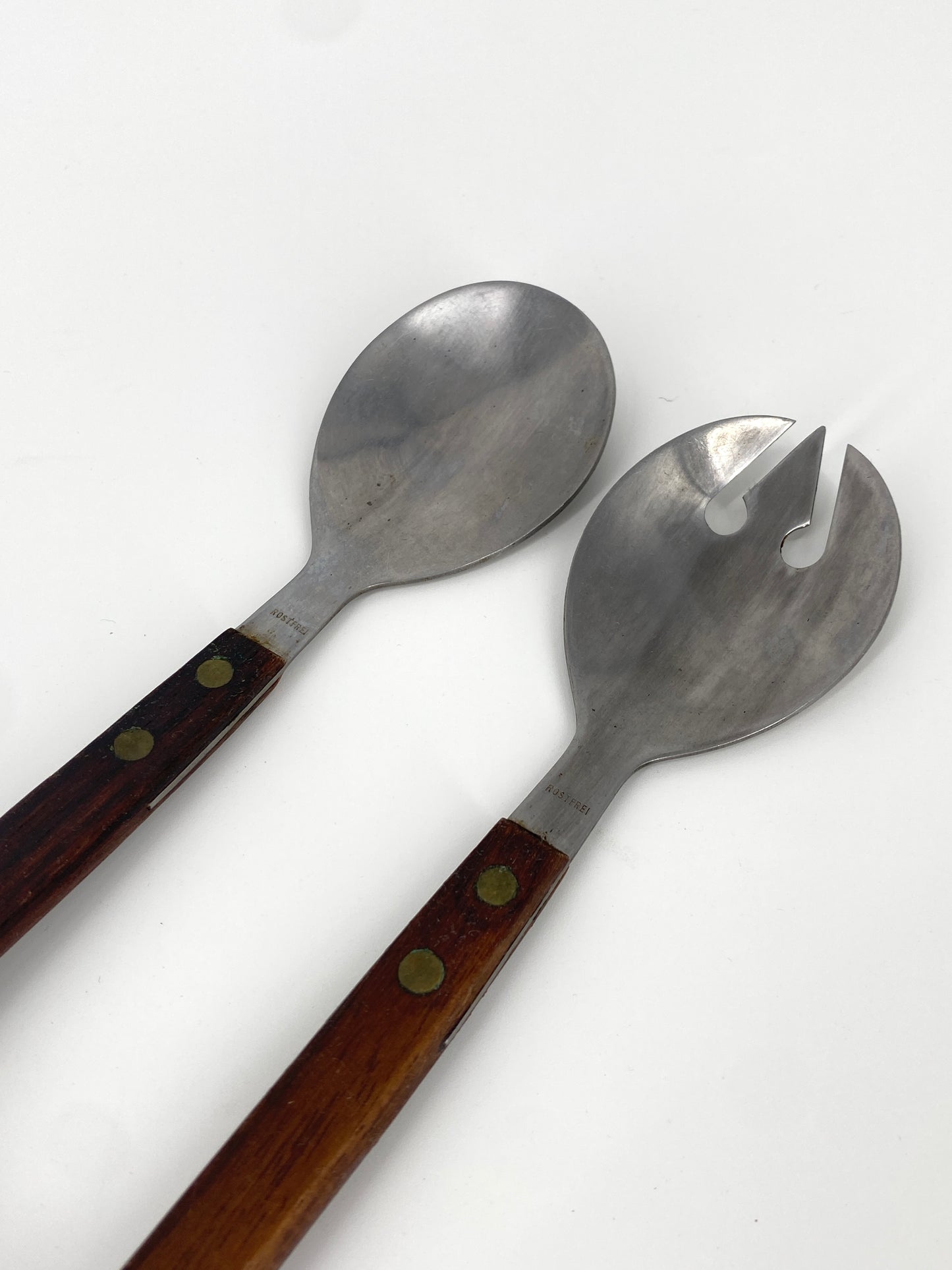 Schüssel und Salatbesteck aus Teak, 60er 70er