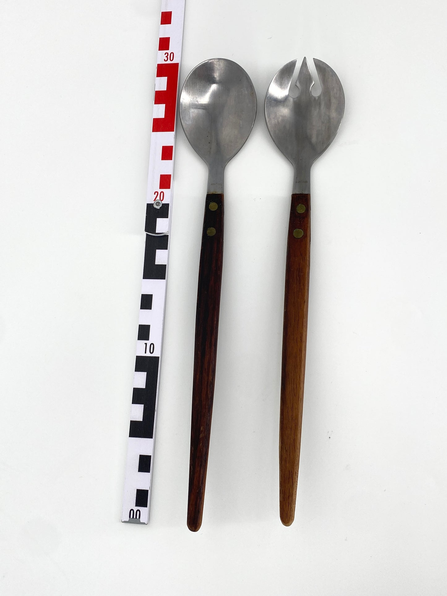 Schüssel und Salatbesteck aus Teak, 60er 70er