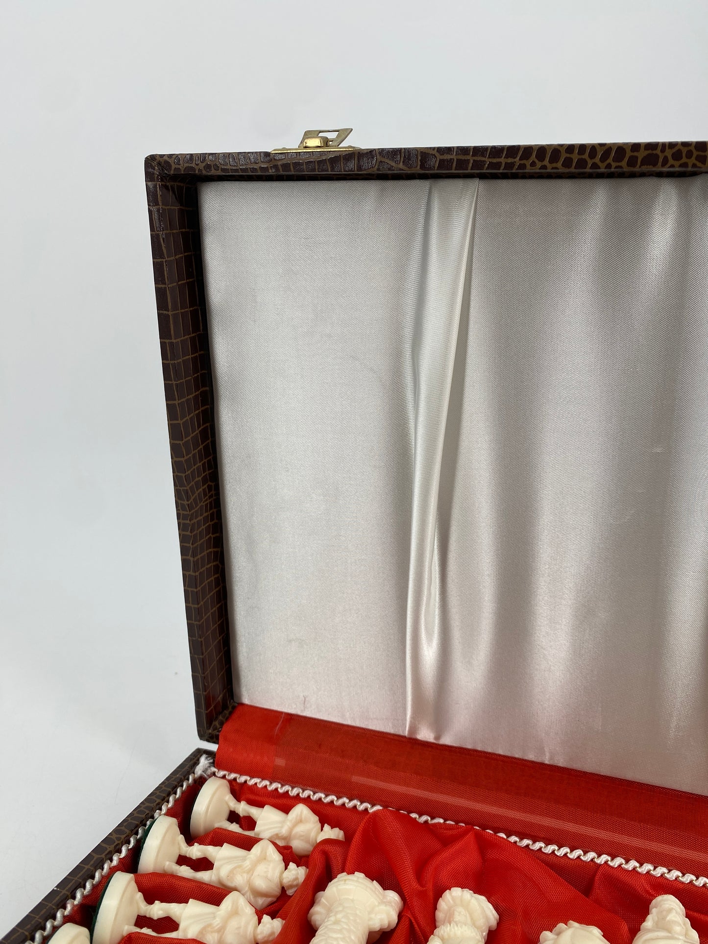 Schachfiguren Set mit Koffer