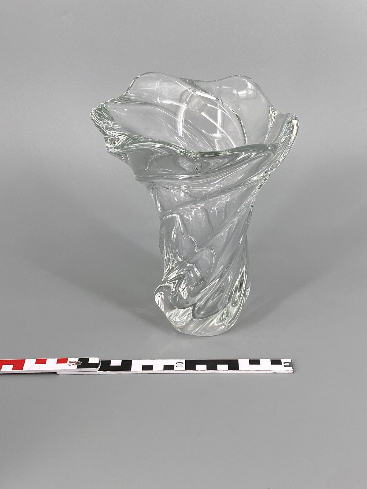 Mid Century skulpturale Spiral Vase aus Glas, 1950er
