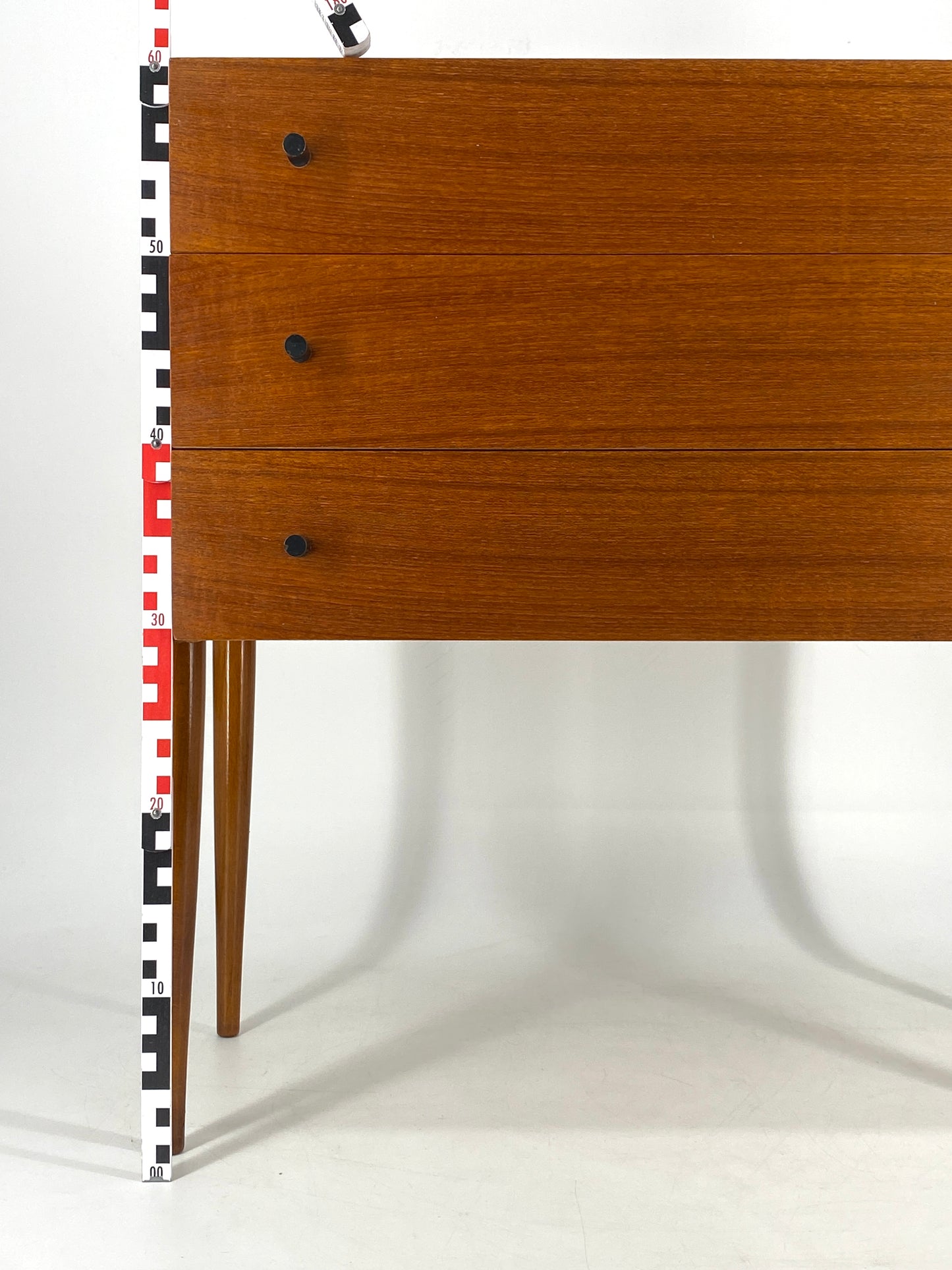 Kleine Kommode aus Teakholz, Deutschland, 1950/60er