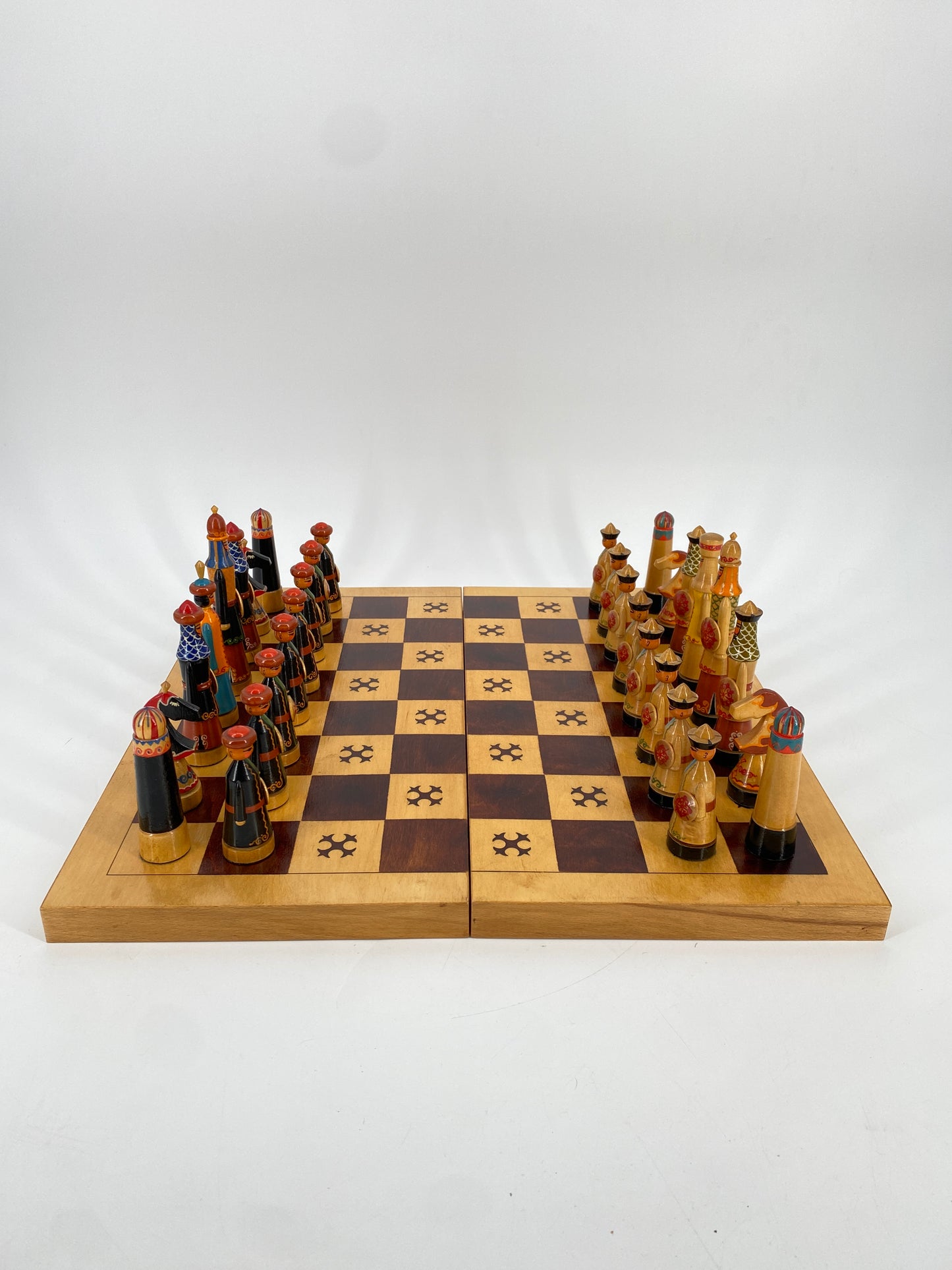 Handbemaltes Schachspiel, Sowjet Union Kirgistan 1960er