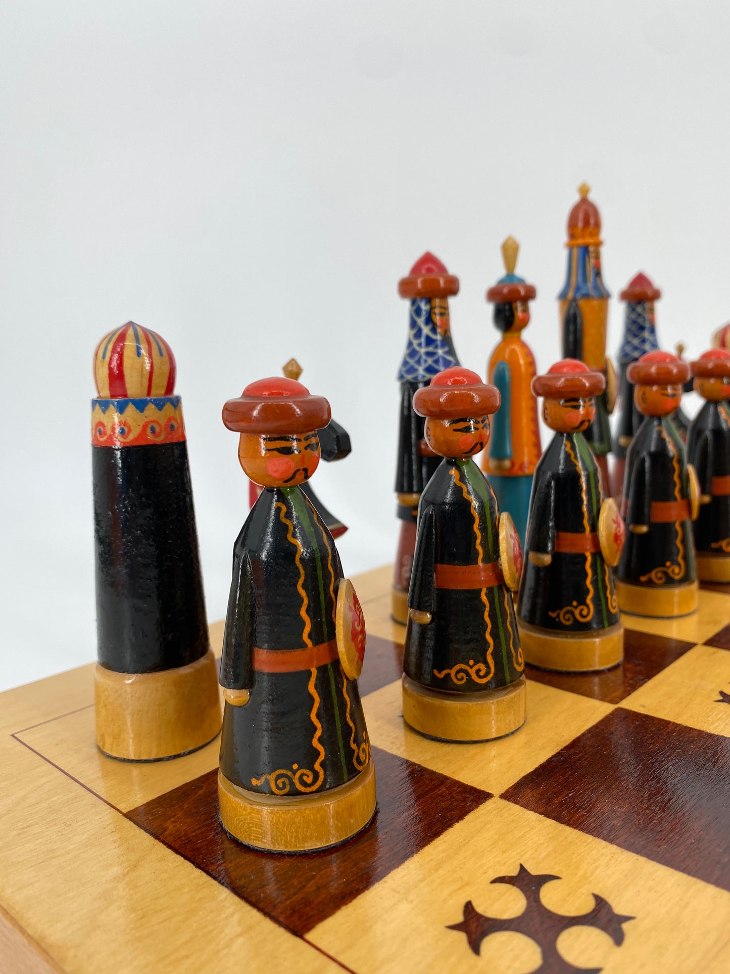 Handbemaltes Schachspiel, Sowjet Union Kirgistan 1960er
