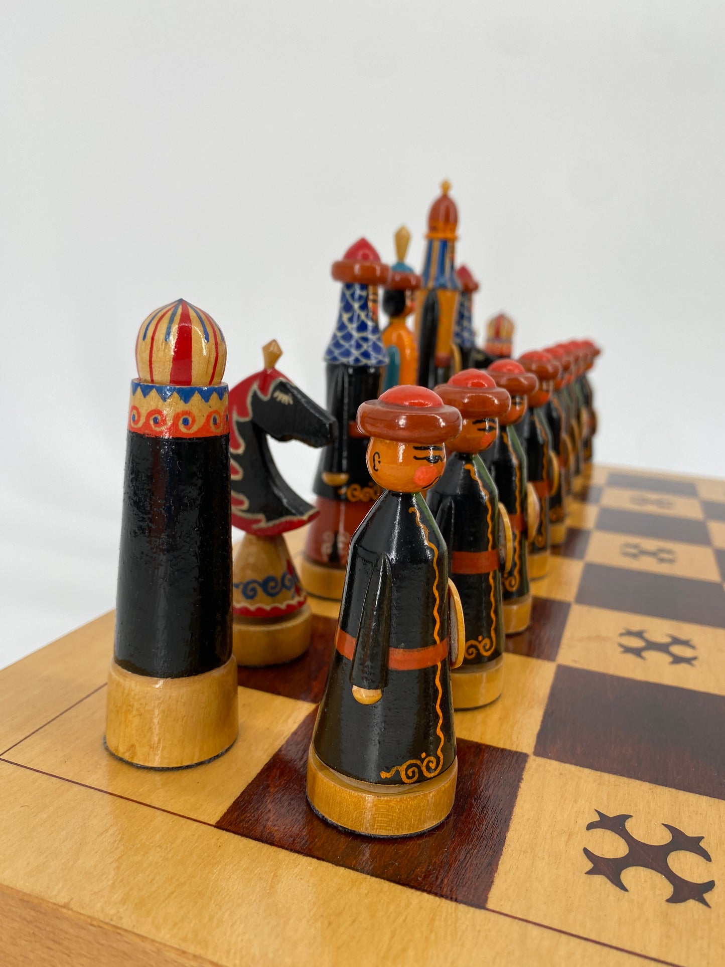 Handbemaltes Schachspiel, Sowjet Union Kirgistan 1960er