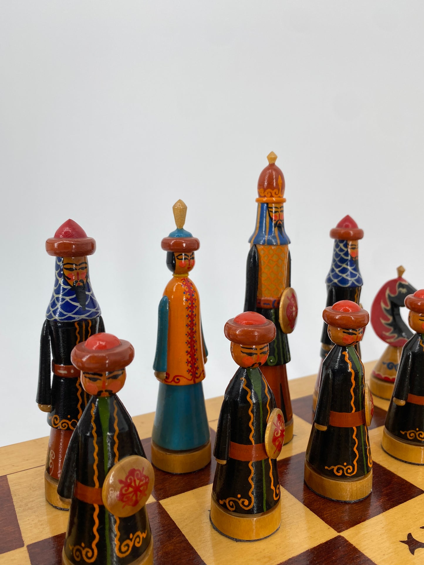 Handbemaltes Schachspiel, Sowjet Union Kirgistan 1960er
