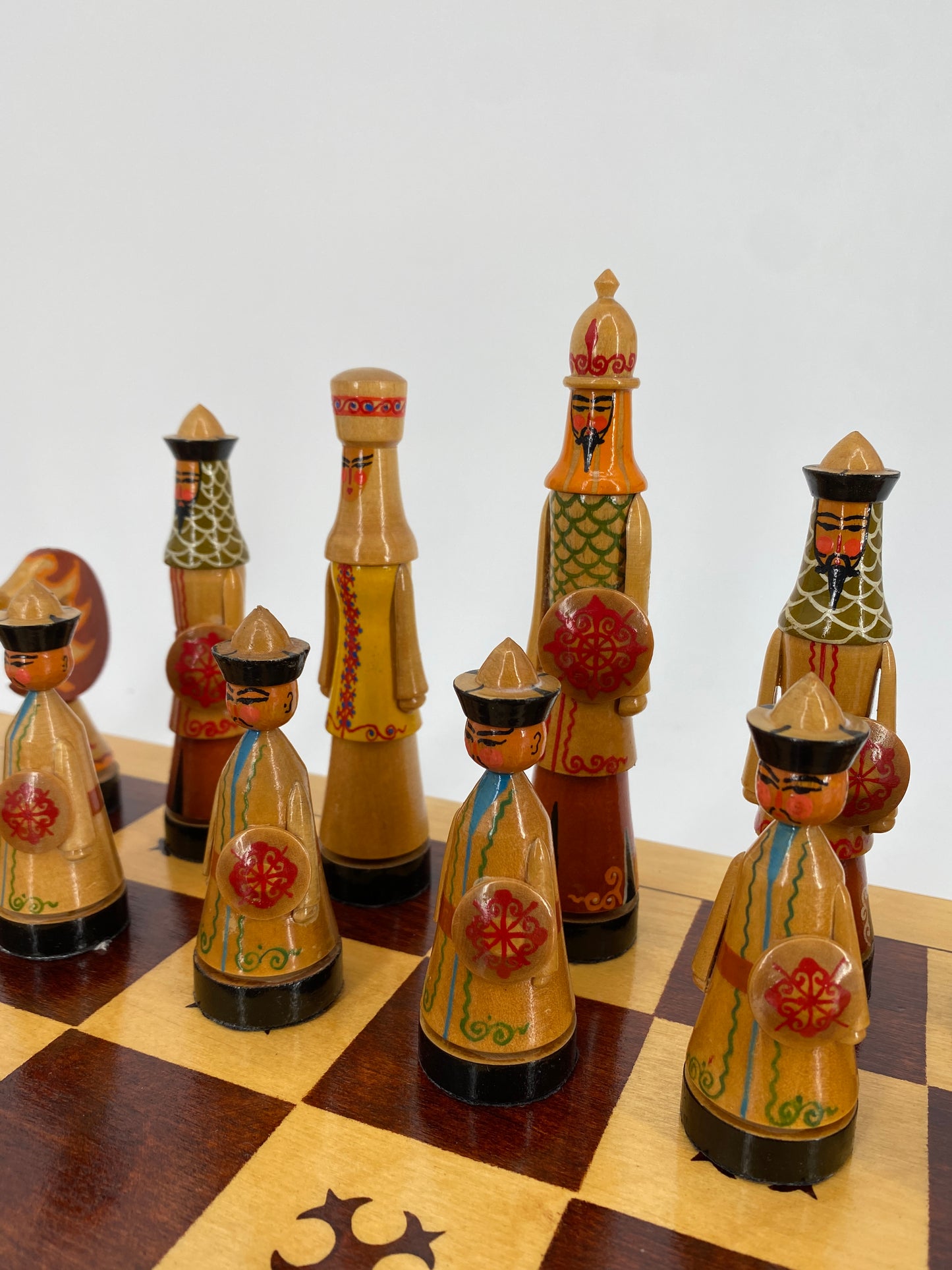 Handbemaltes Schachspiel, Sowjet Union Kirgistan 1960er