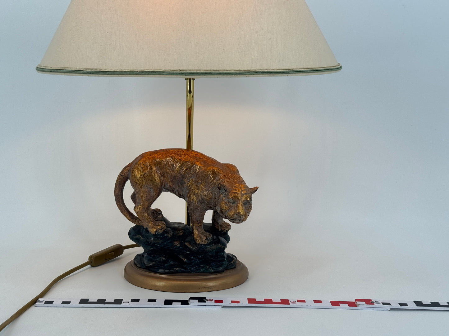Tischlampe von Feese in Urban Jungle Stil