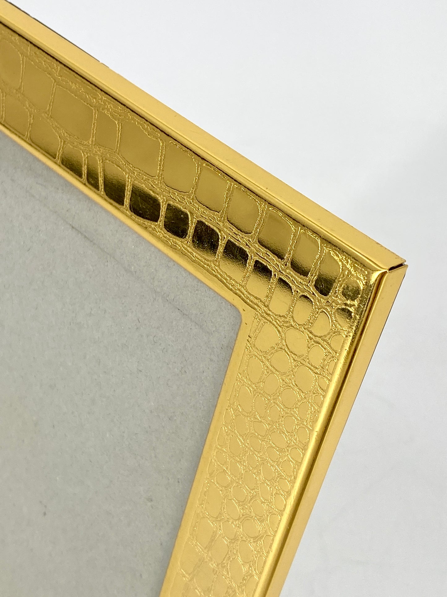 Eleganter Bilderrahmen mit Schlangenmuster in Gold, Made in Italy
